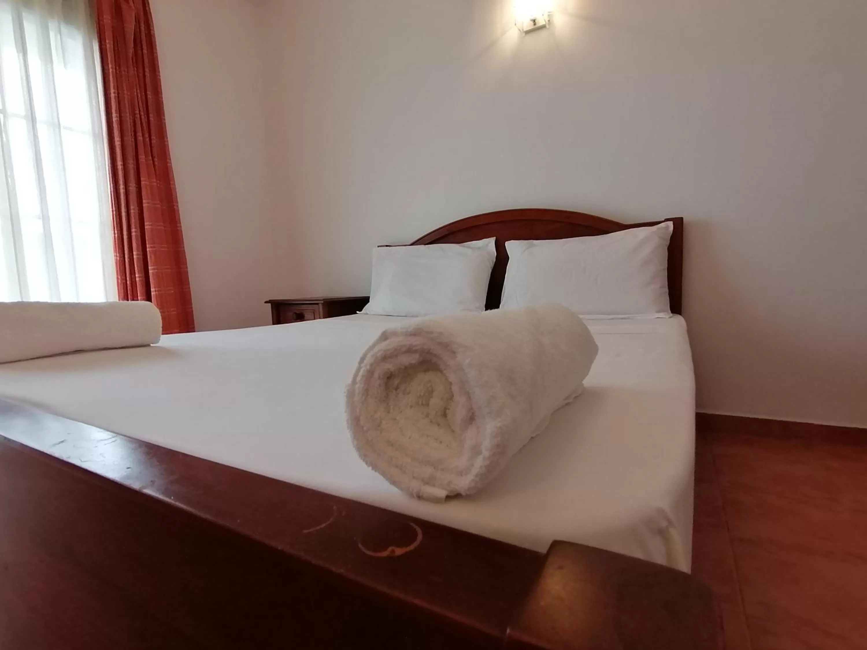 Bed in Kandy Highland Unique Hotel