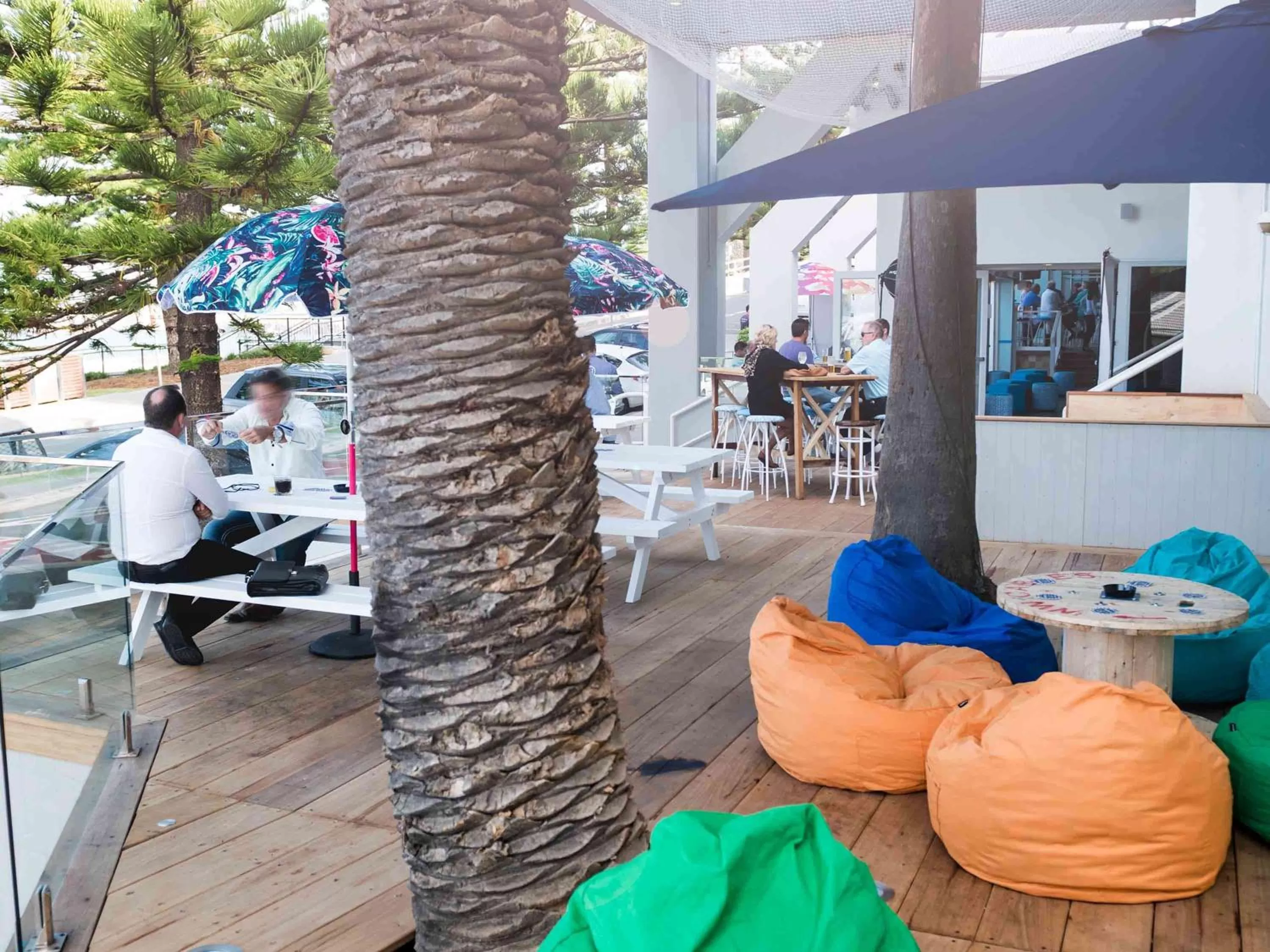 Restaurant/places to eat in Novotel Wollongong Northbeach