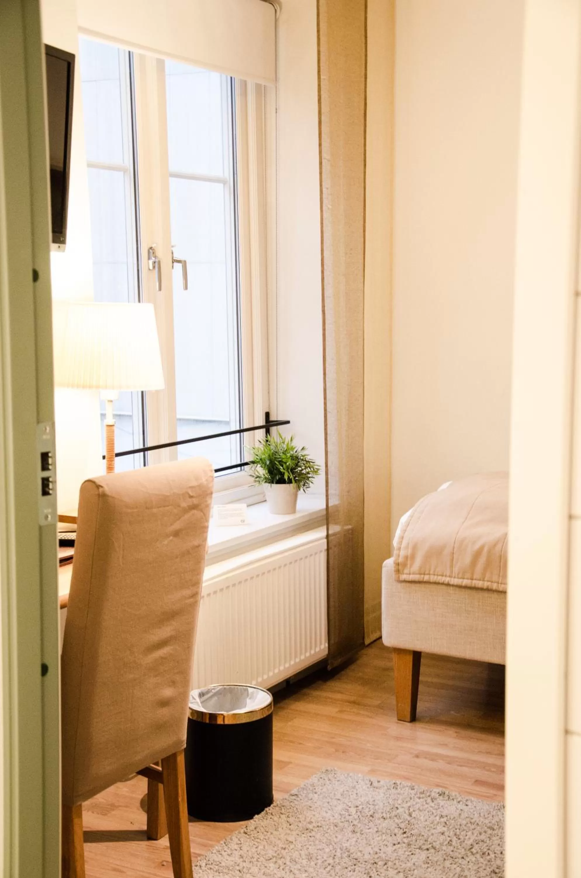 Seating area, Bed in Hotel Vanilla