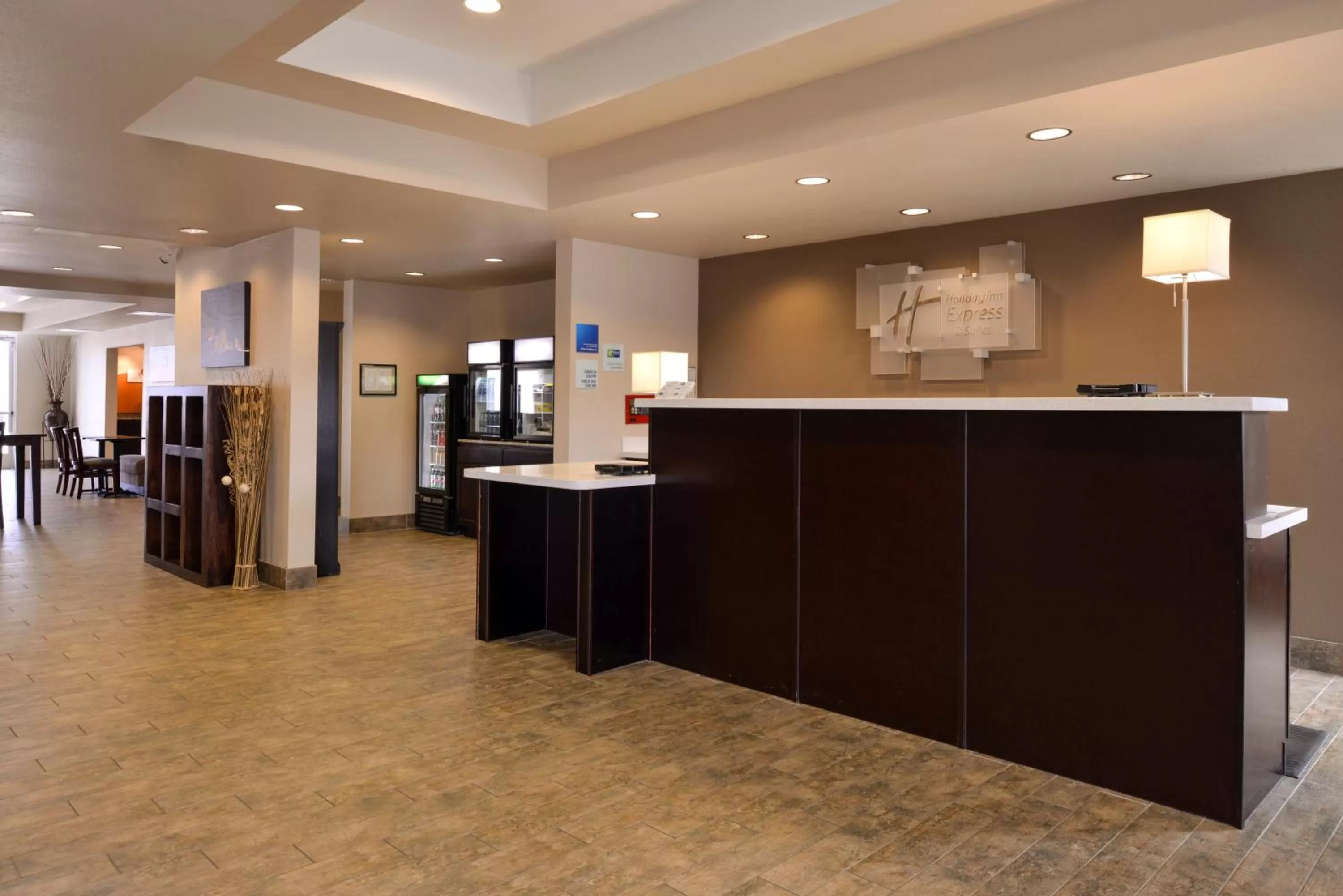 Lobby or reception in Holiday Inn Express & Suites Williams by IHG