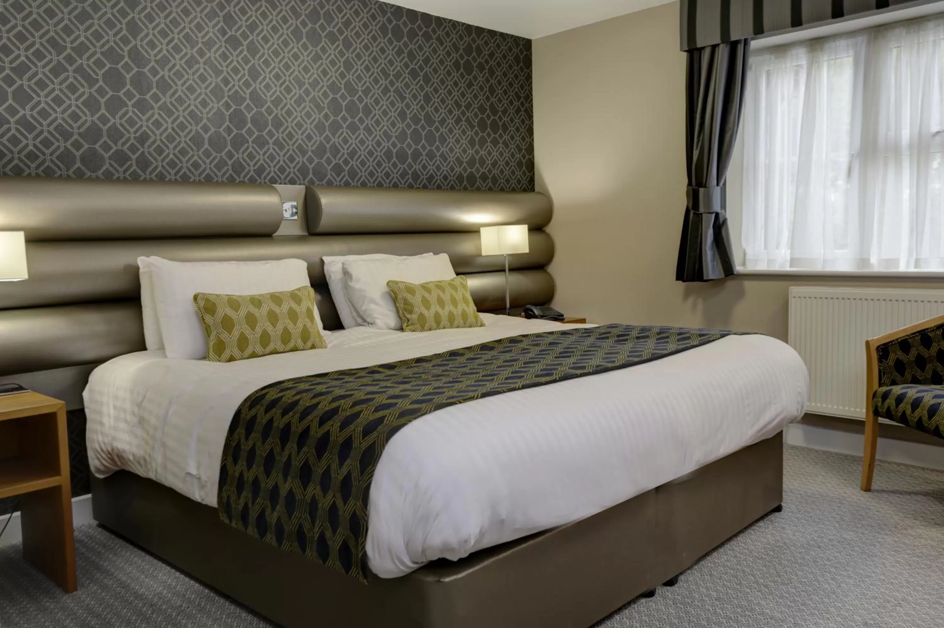 Bed in Best Western Plus Ullesthorpe Court Hotel & Golf Club