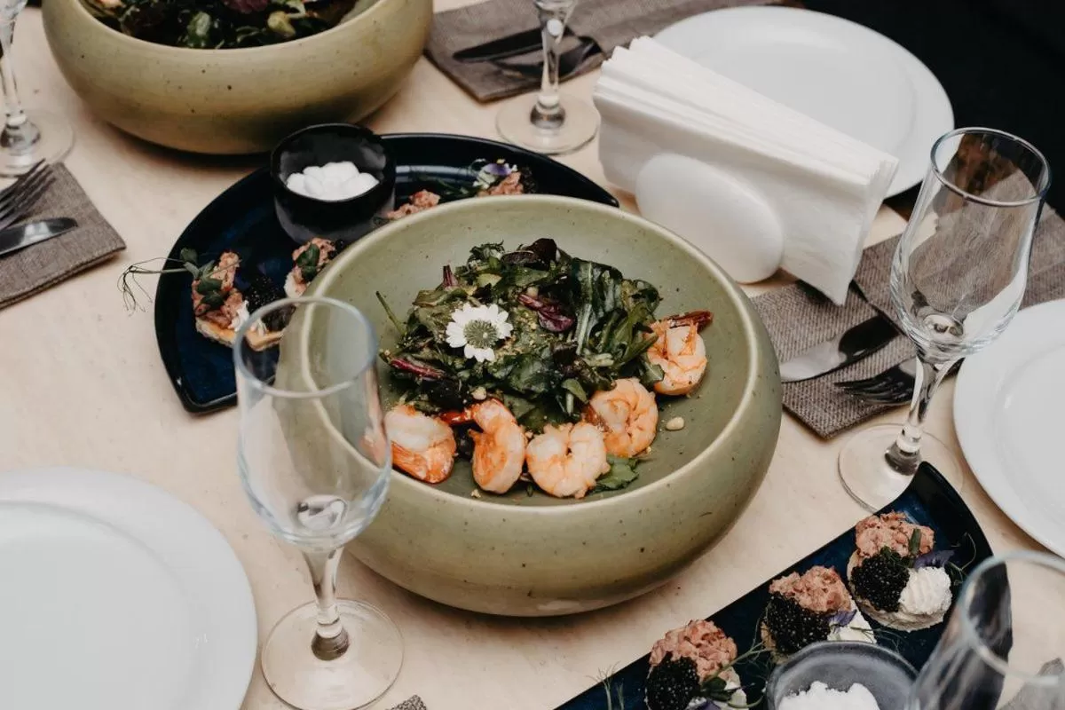 Restaurant/places to eat in ATB Grand Hotel