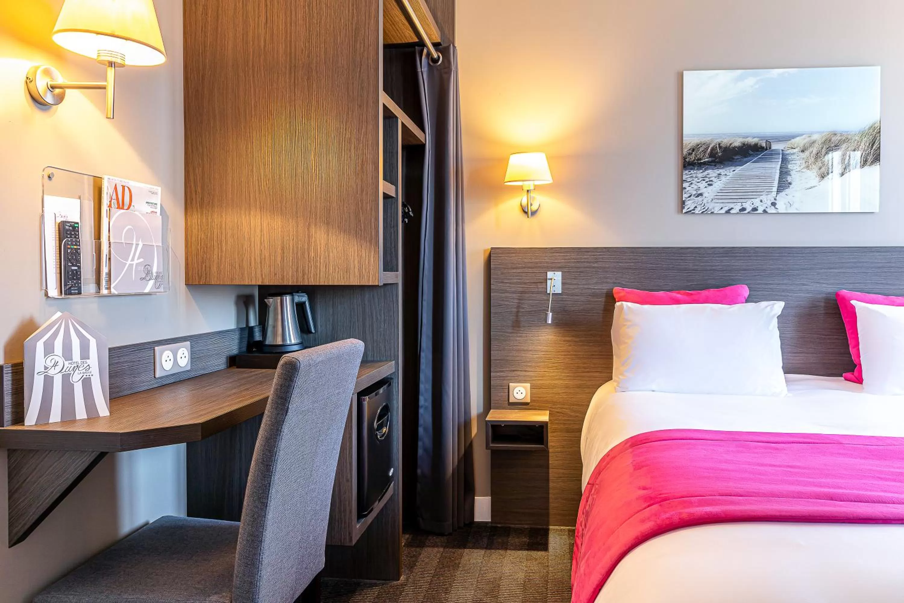 Bedroom, Bed in Hotel Des Dunes