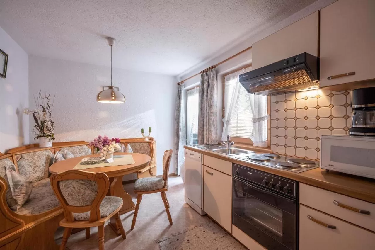 Kitchen or kitchenette in Gästeheim Auwitsch