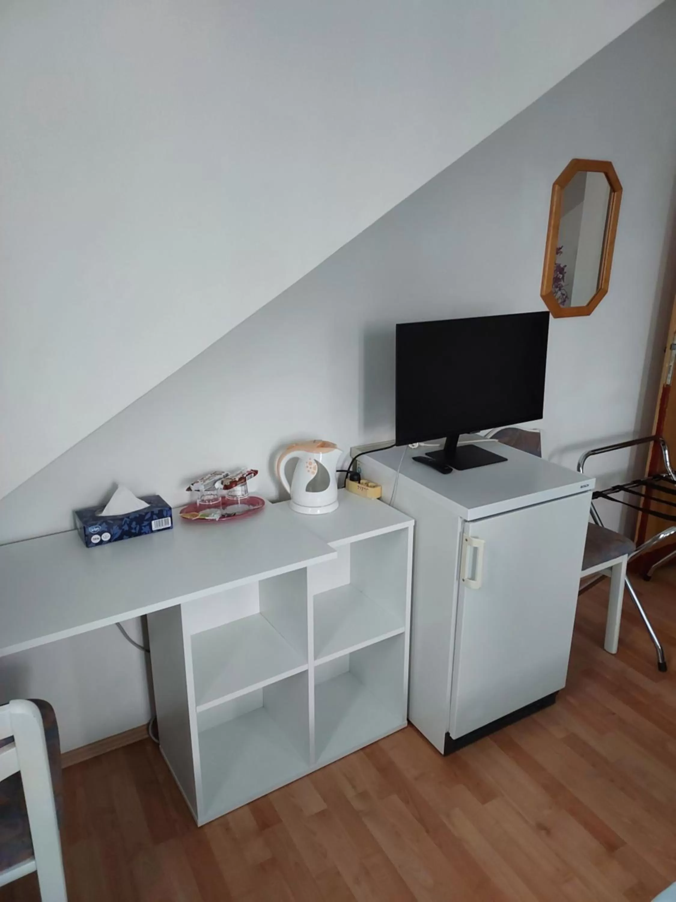 TV/Entertainment Center in Hotel Asila