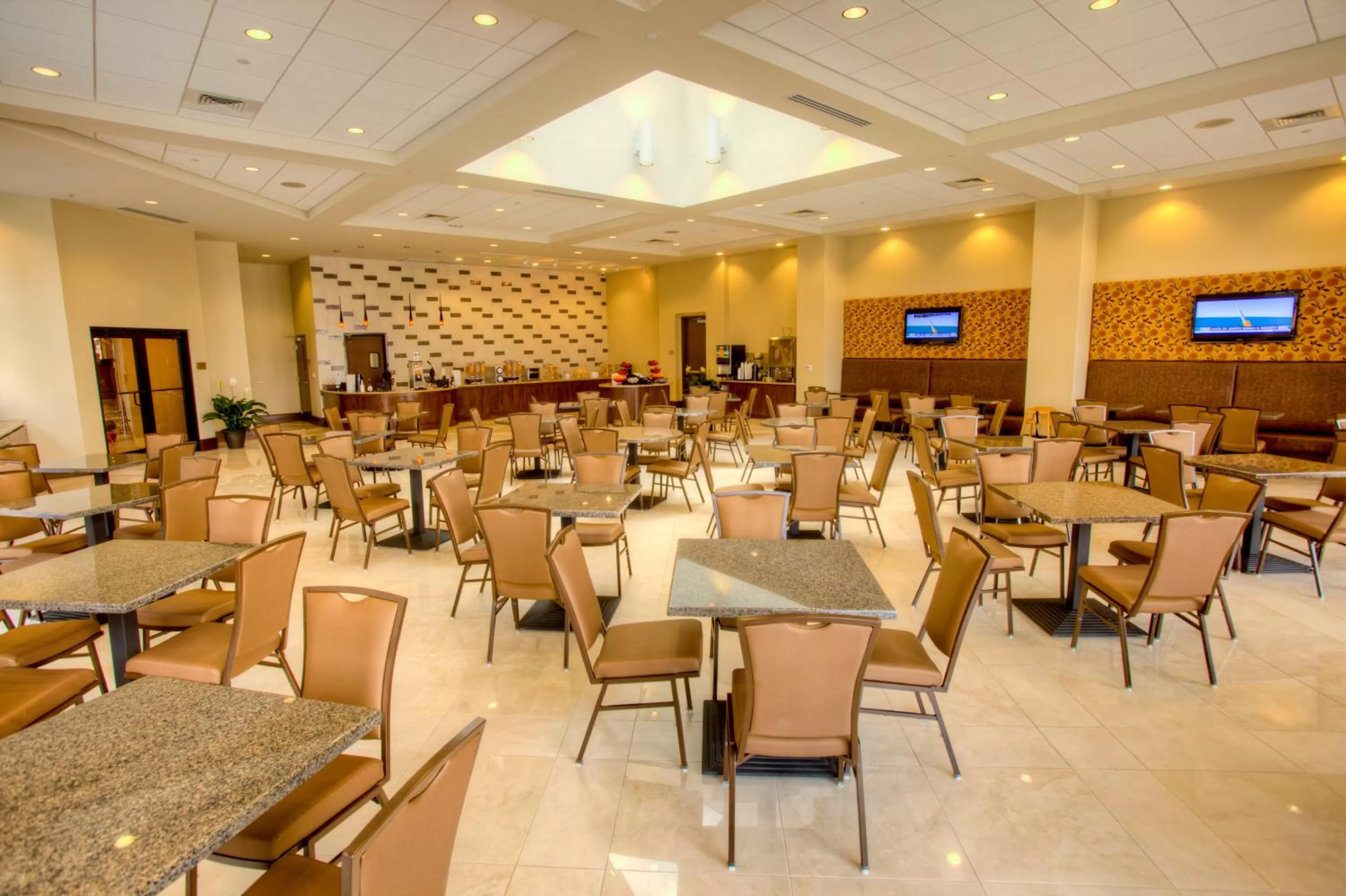 Restaurant/places to eat in Ramada Plaza by Wyndham Orlando Resort & Suites Intl Drive - Newly Renovated!