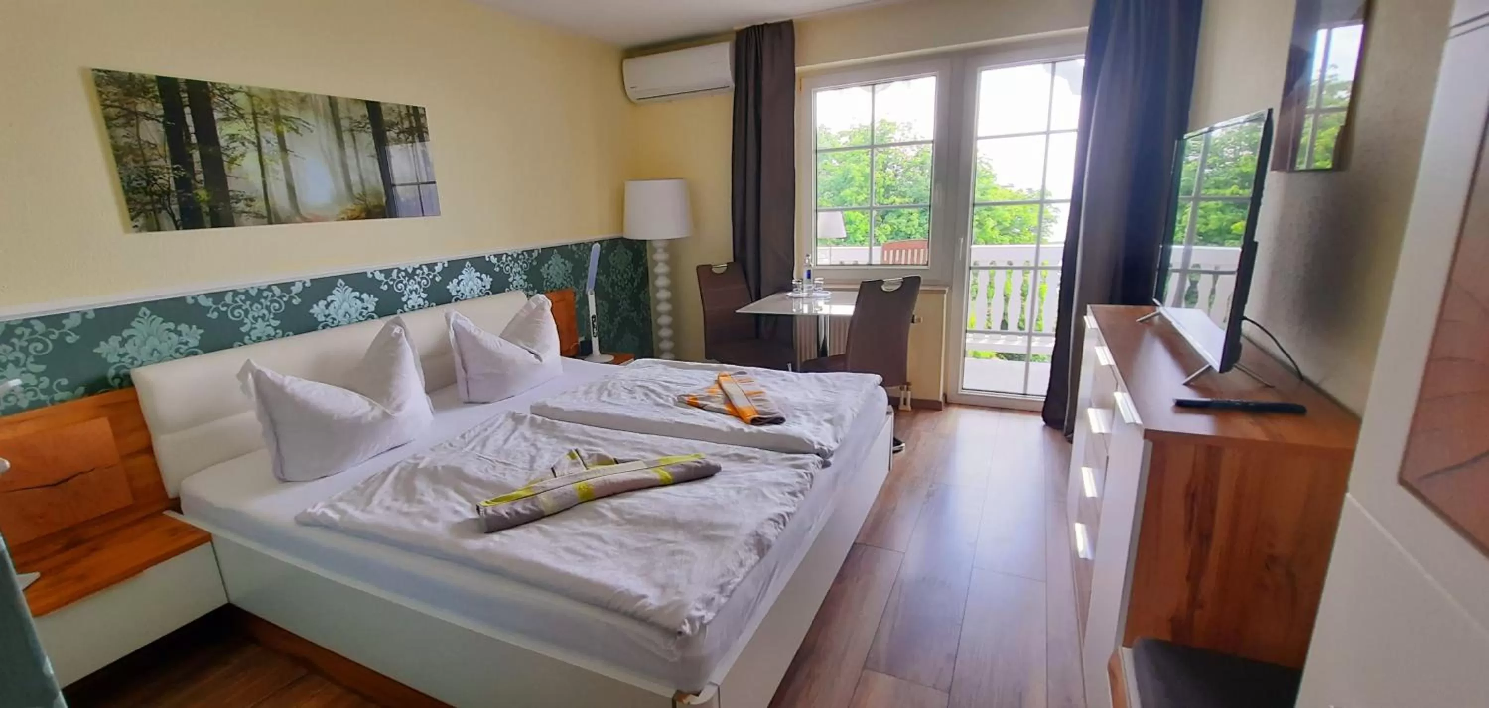 Bedroom in Hotel Waterkant