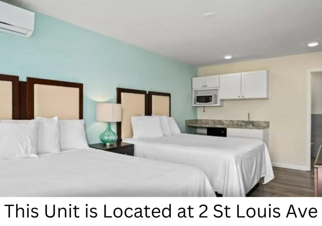 Queen Room with Two Queen Beds in Madison Beach Motel Queen Room with Two Queen Beds in Madison Beach Motel