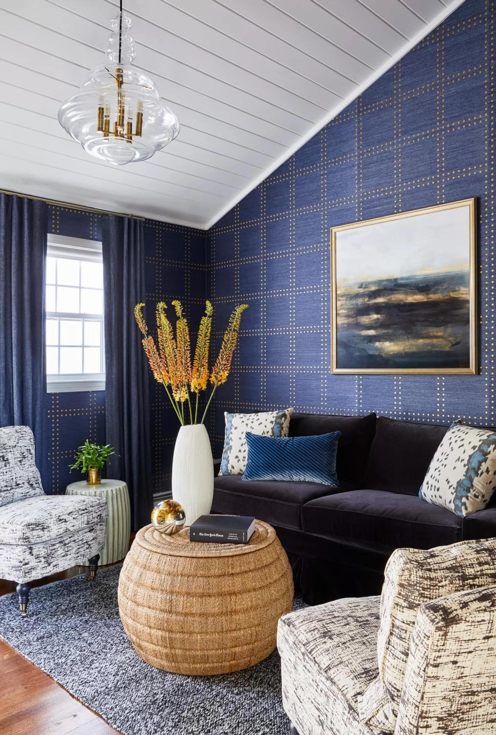 Living room in The Cliffside Inn