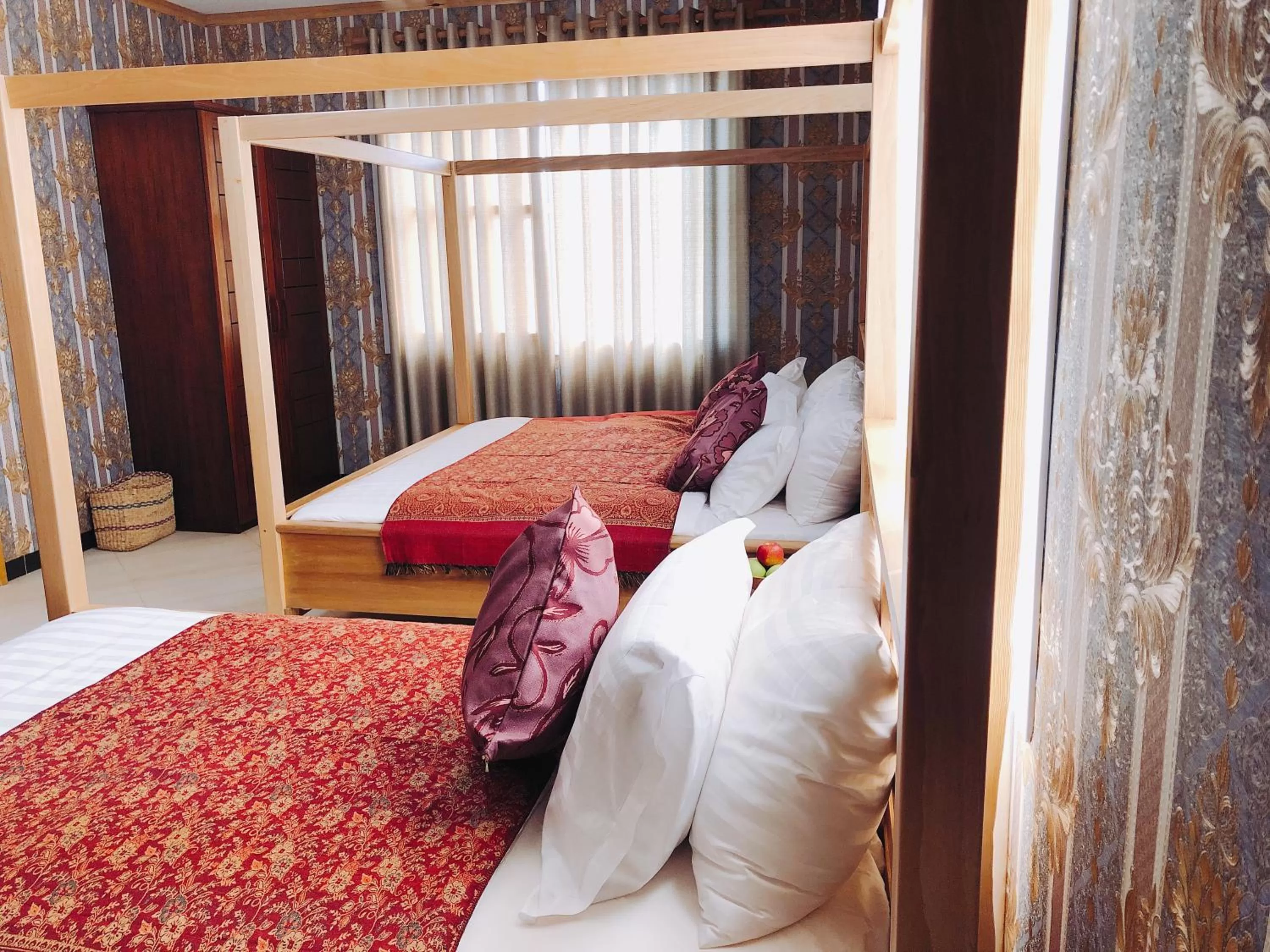 Bed in Hotel Duomo and Suites