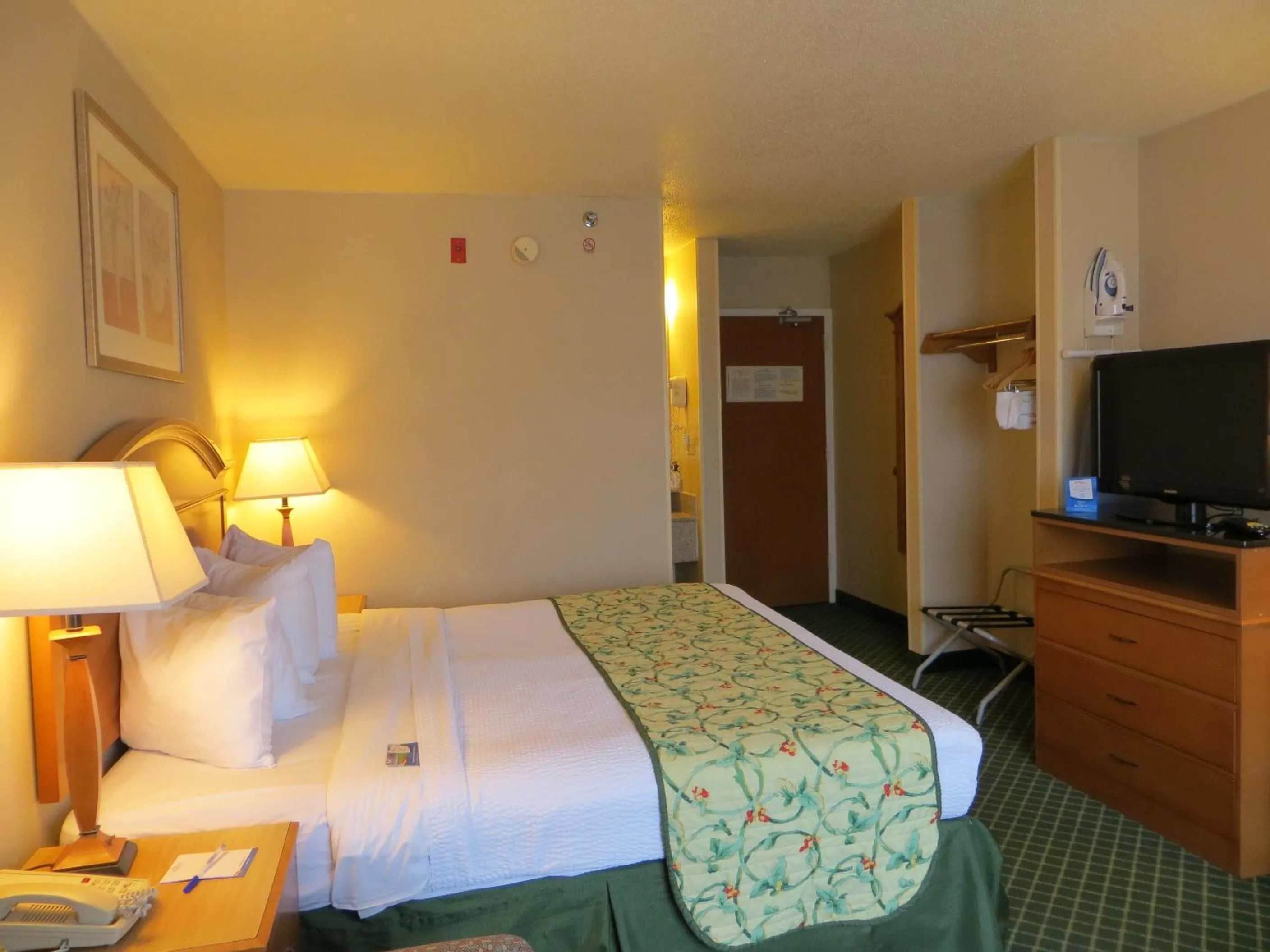 Photo of the whole room in Staywell Inn