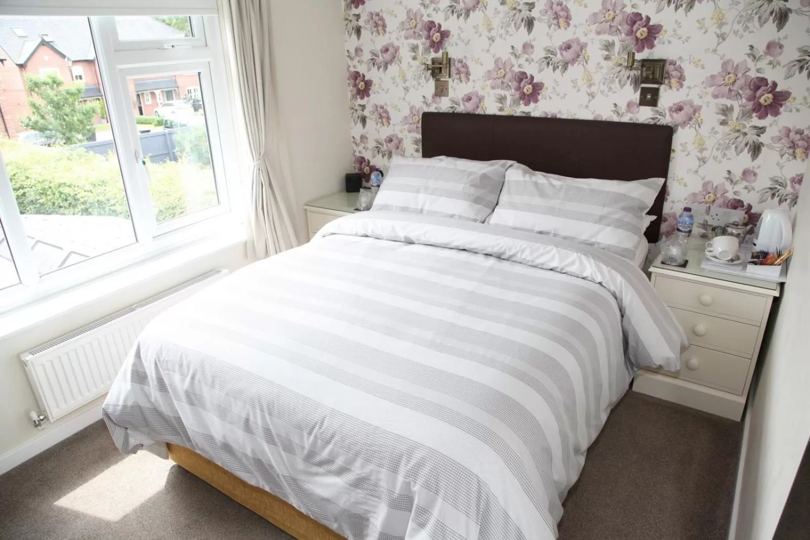 Bedroom, Bed in The Hinton Guest House