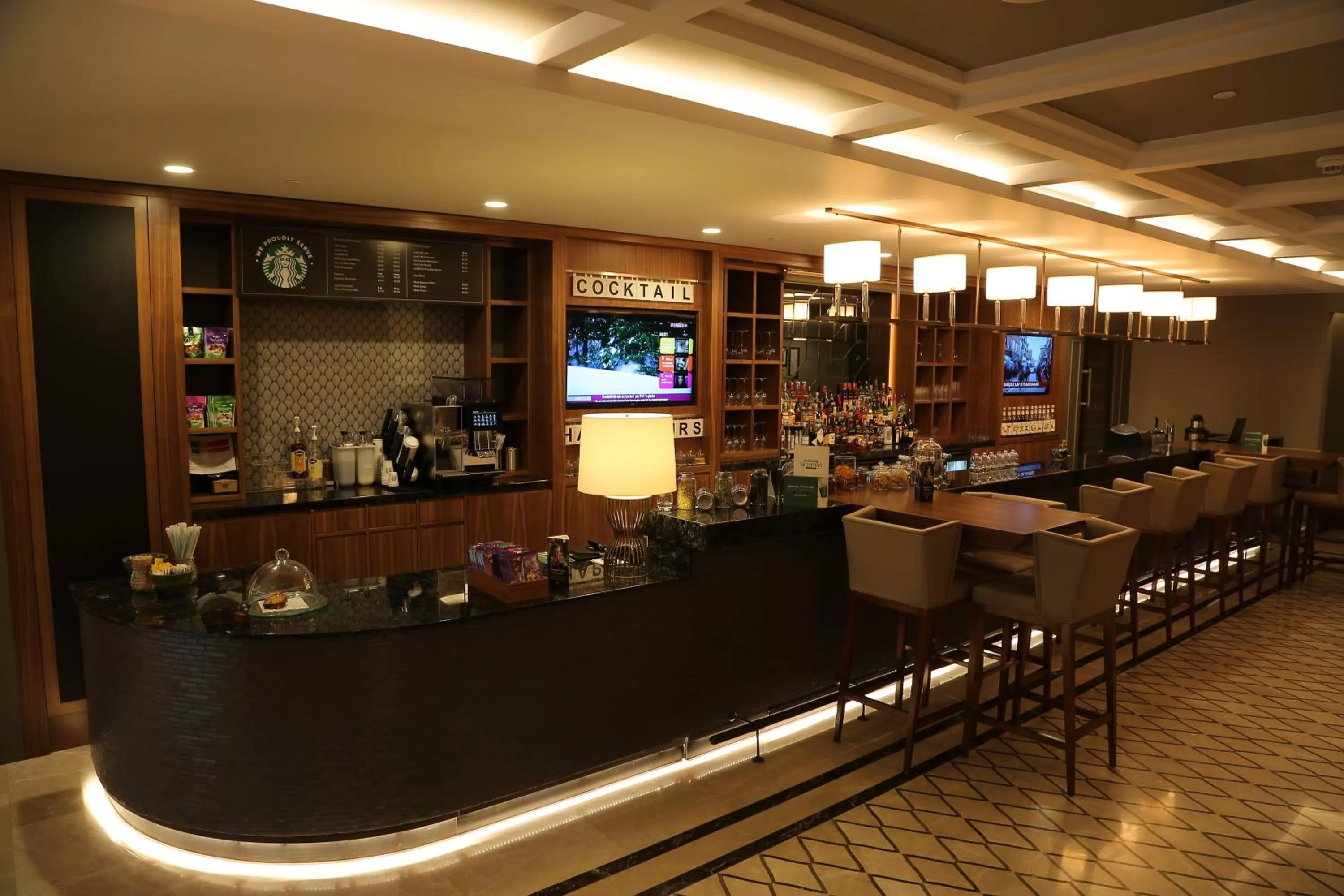 Lounge or bar in Holiday Inn Bursa - City Centre by IHG