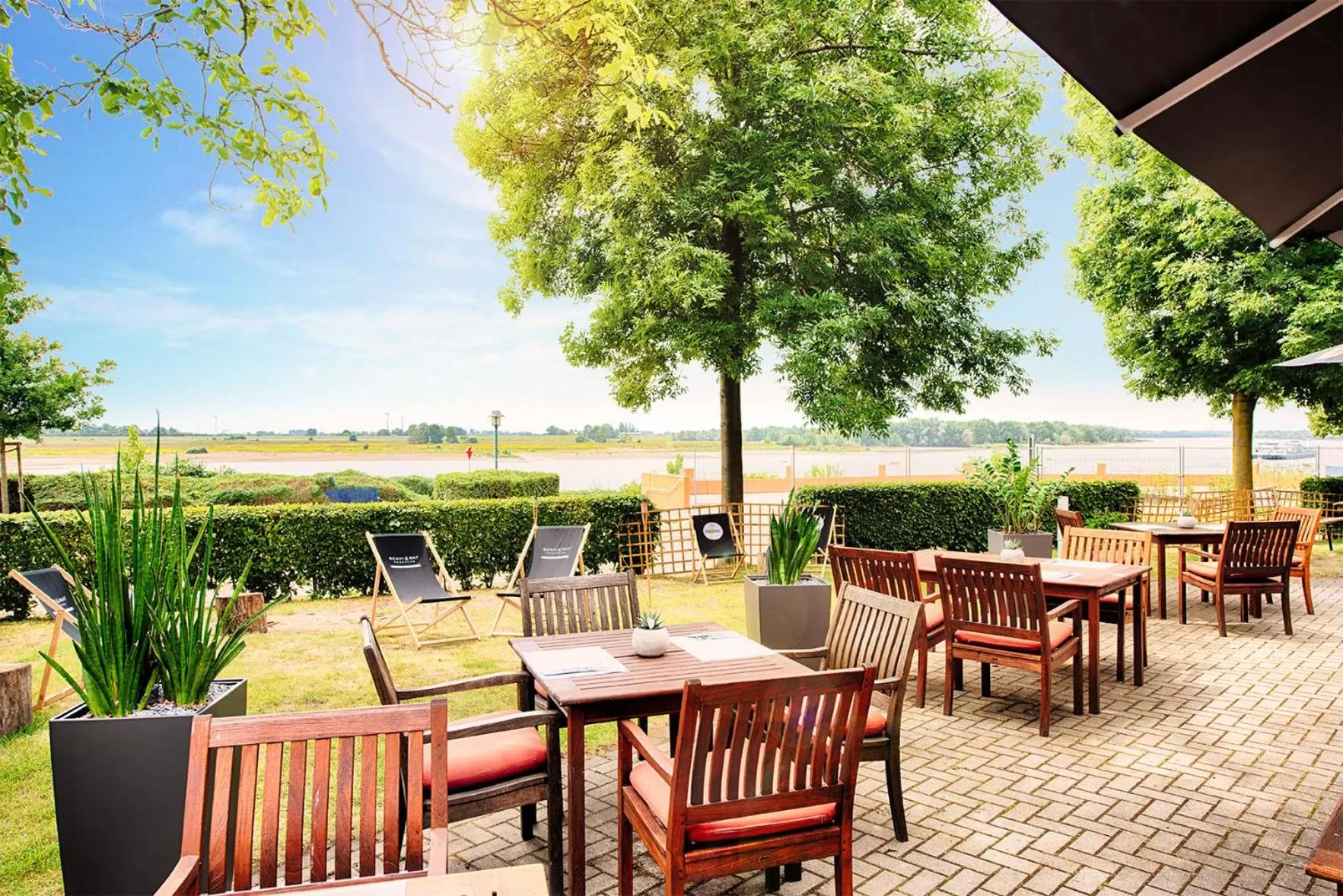 Restaurant/places to eat in Welcome Hotel Wesel