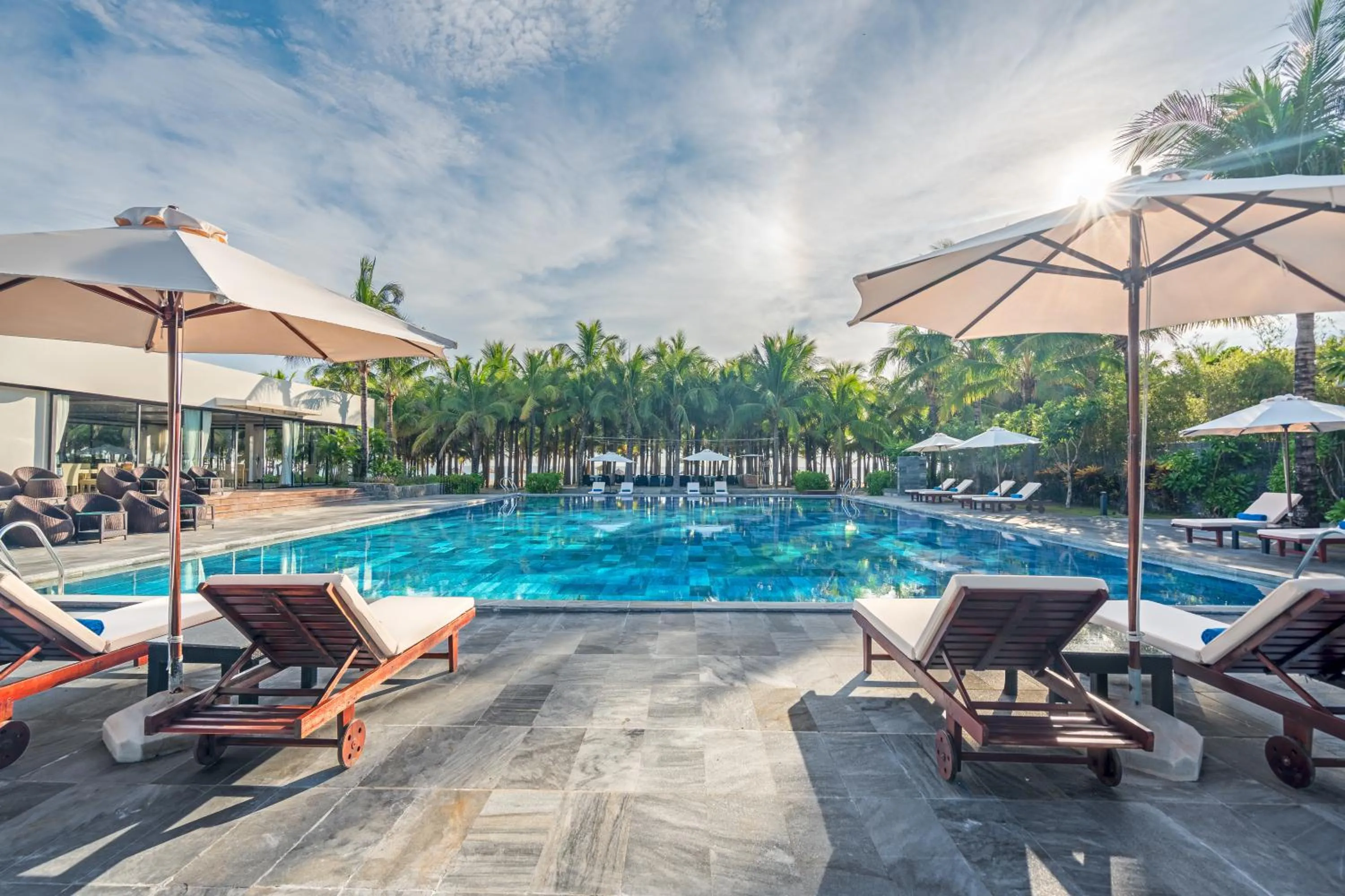 Swimming pool in Grandvrio Ocean Resort Danang