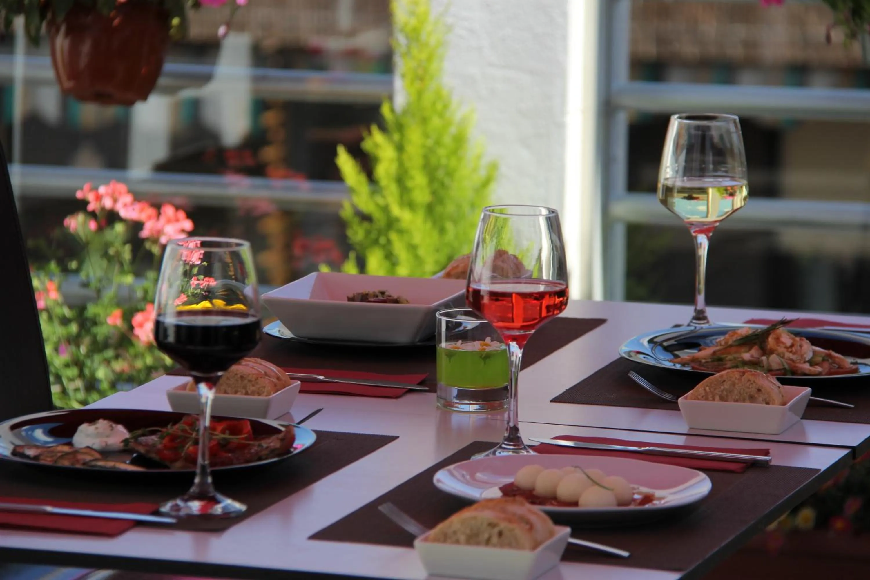 Restaurant/places to eat in Hotel Universal by Maxi Hoteles