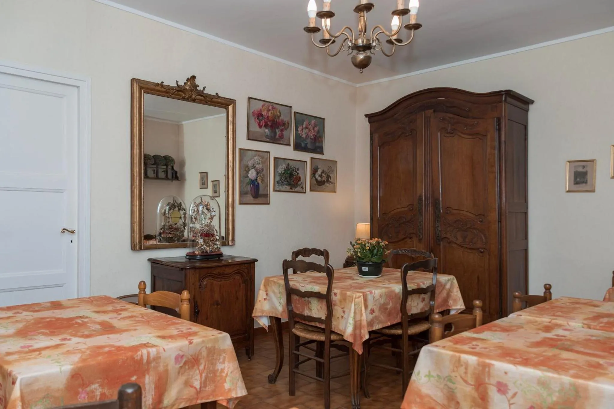 Breakfast in Cit'Hotel Aéro-Hotel