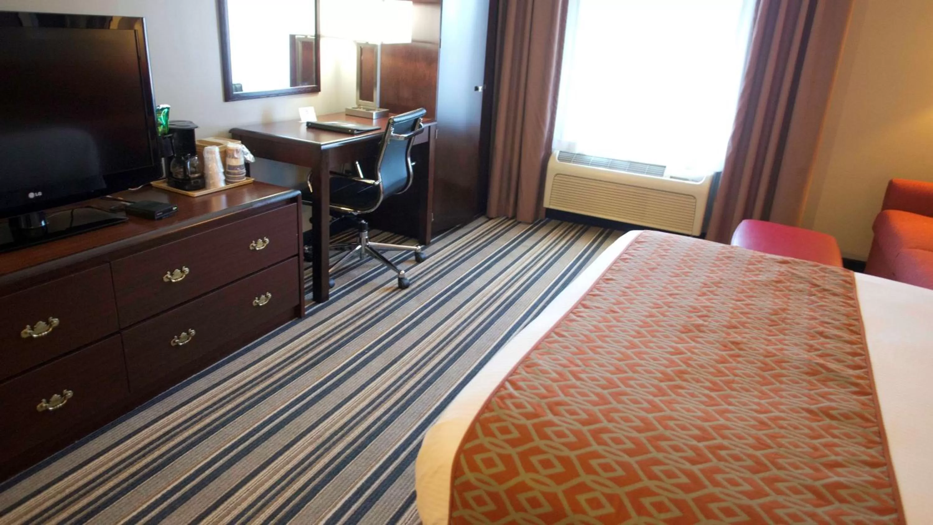 Photo of the whole room in Best Western Harrisburg Hershey