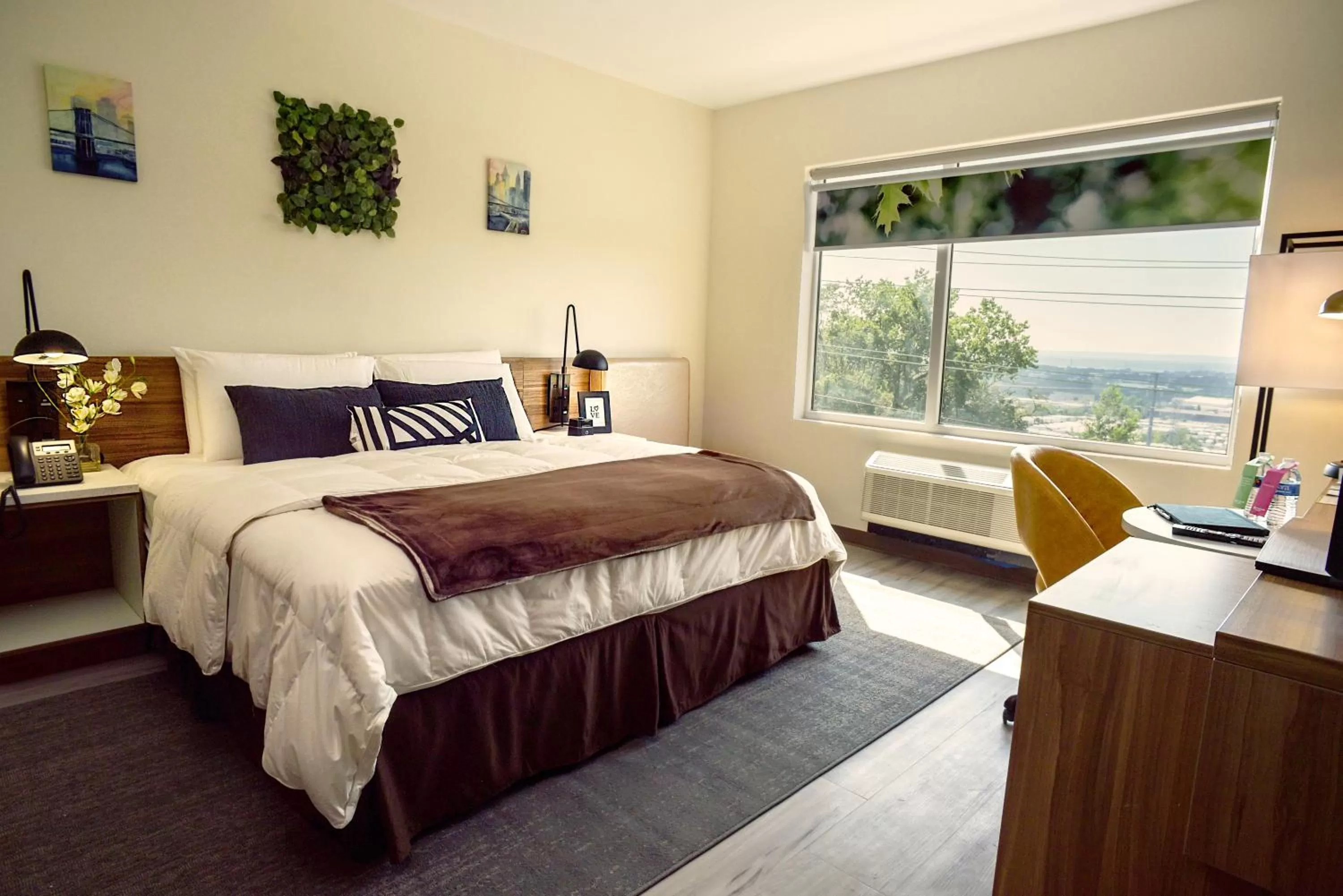 Bed in Wyndham Garden North Bergen - Secaucus