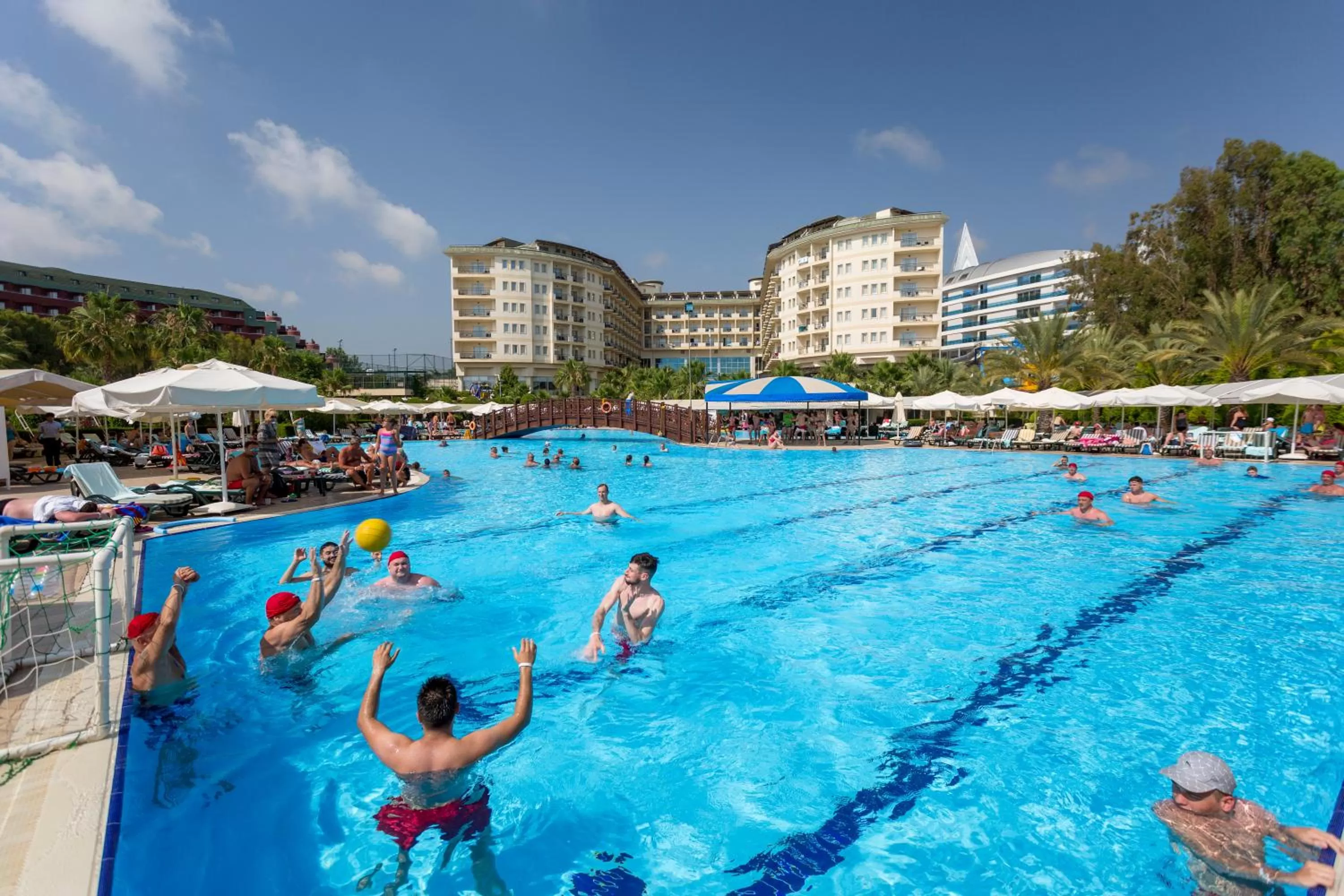Swimming pool in Mukarnas Spa & Resort Hotel