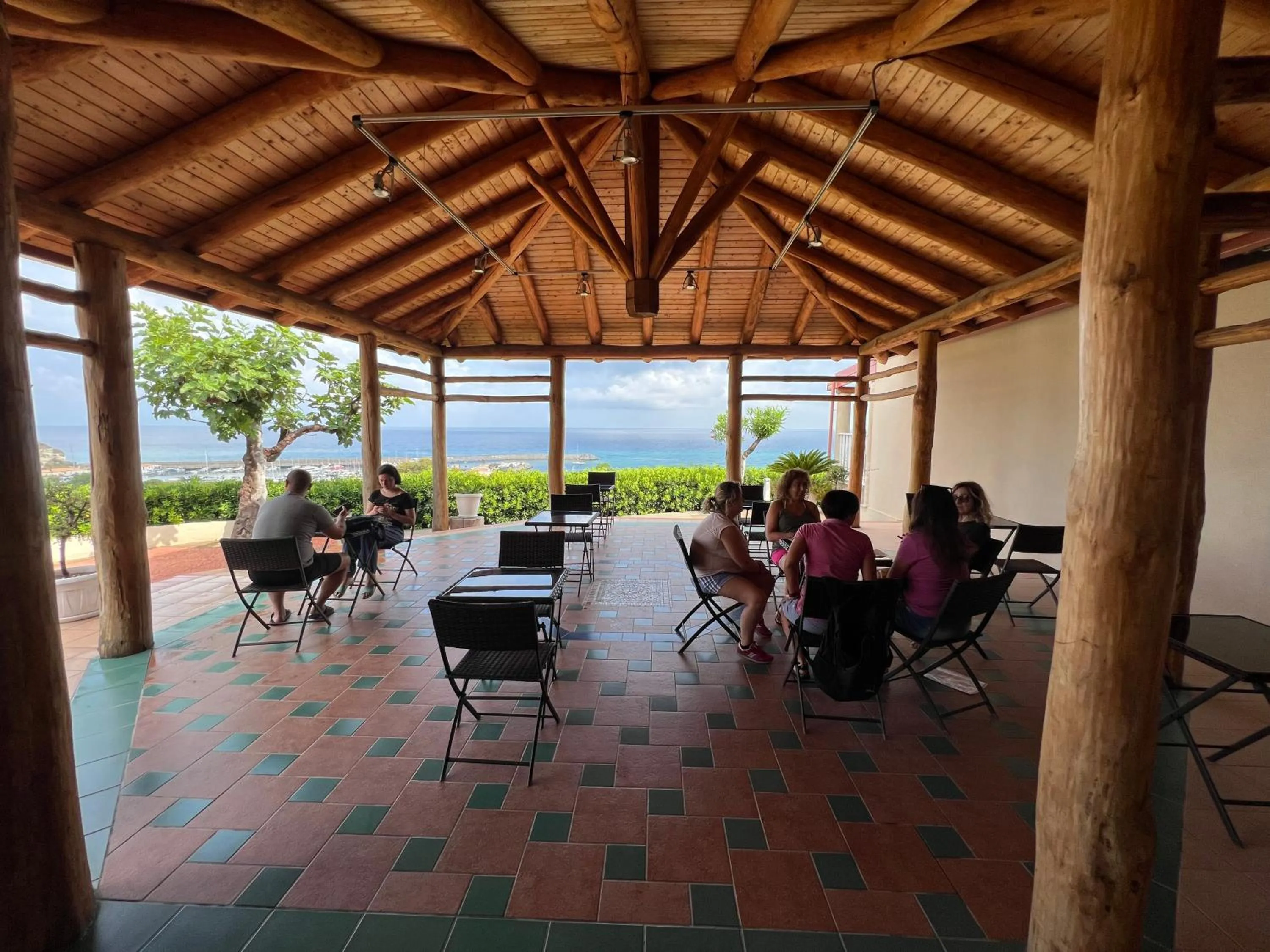 Breakfast in Residence New Paradise