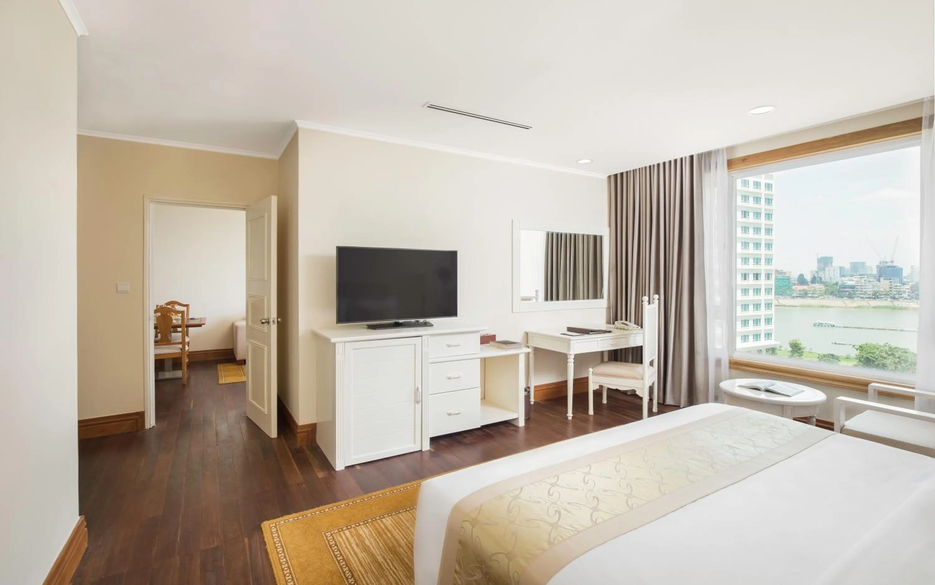 Bedroom, Bed in Sokha Phnom Penh Residence