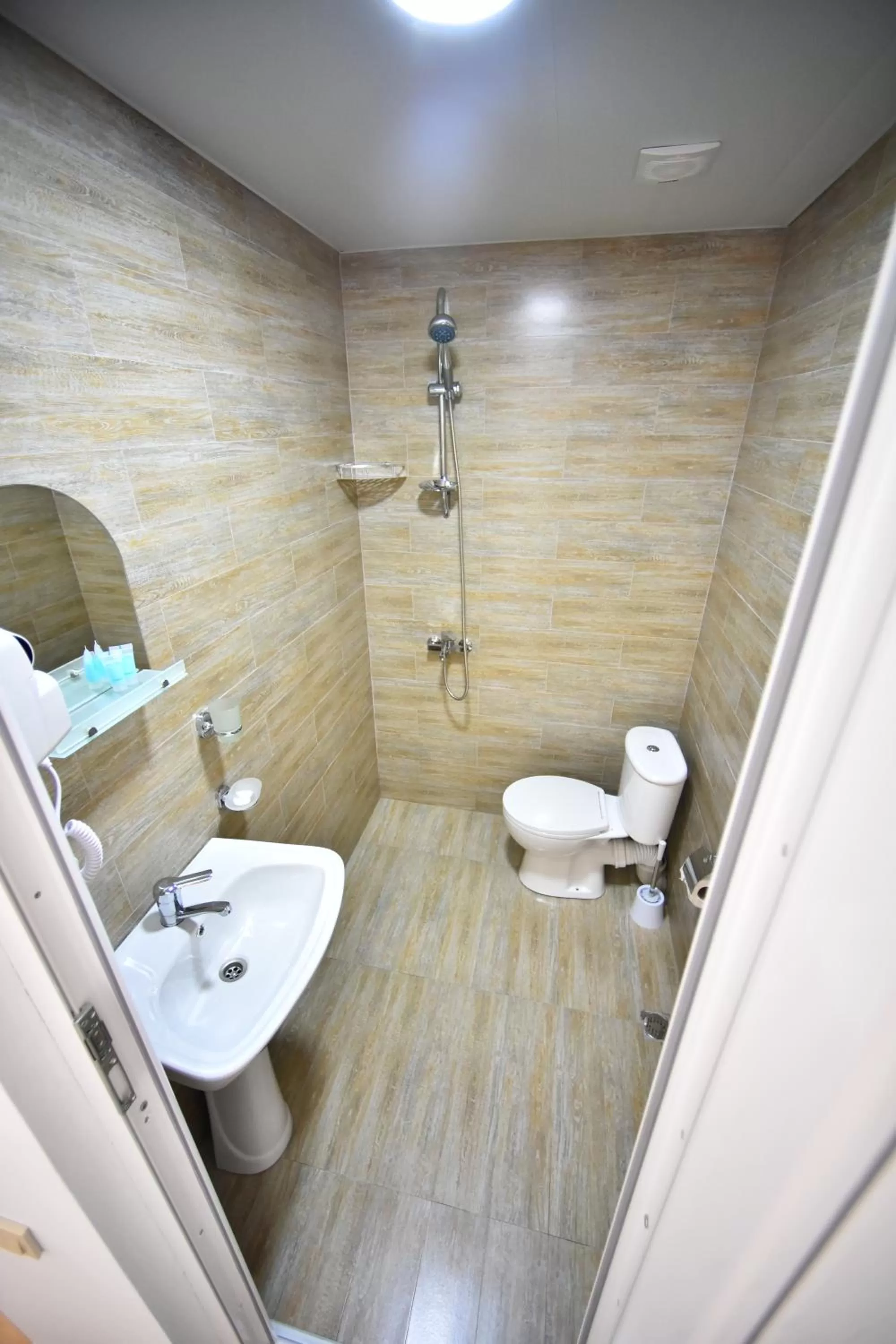 Bathroom in Orange Home Hotel