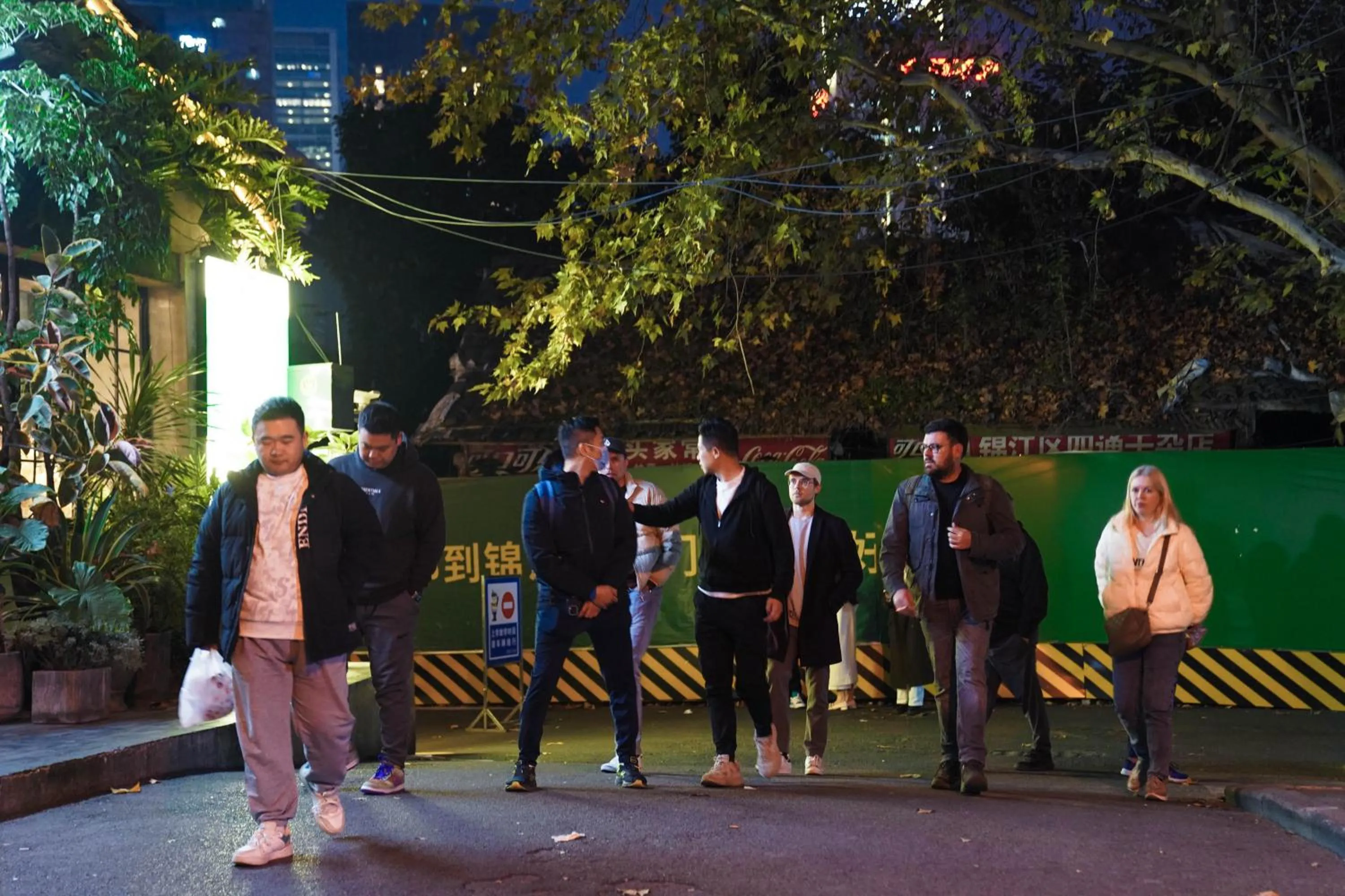 Hiking in Chengdu Mix Hostel Backpackers