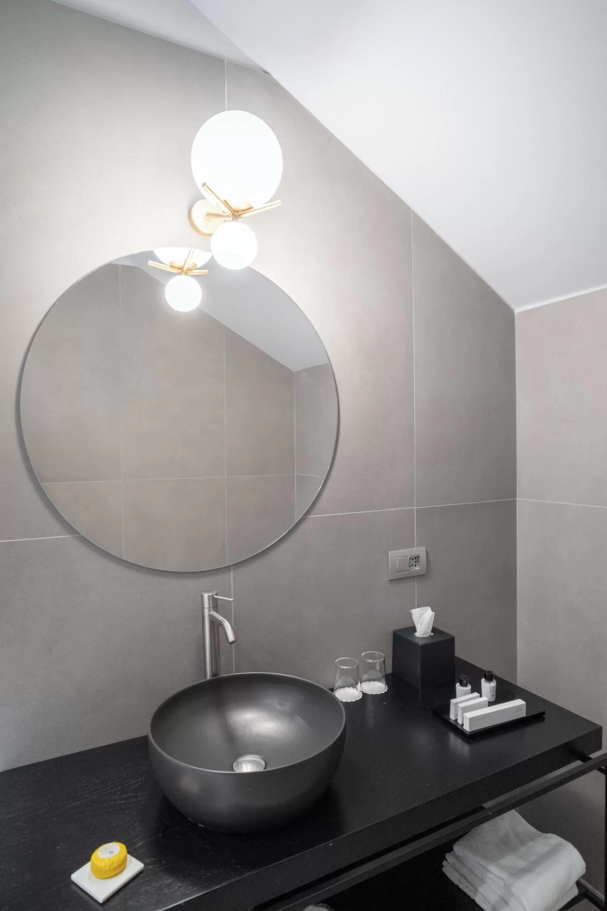 Bathroom in Palazzo Cornalia