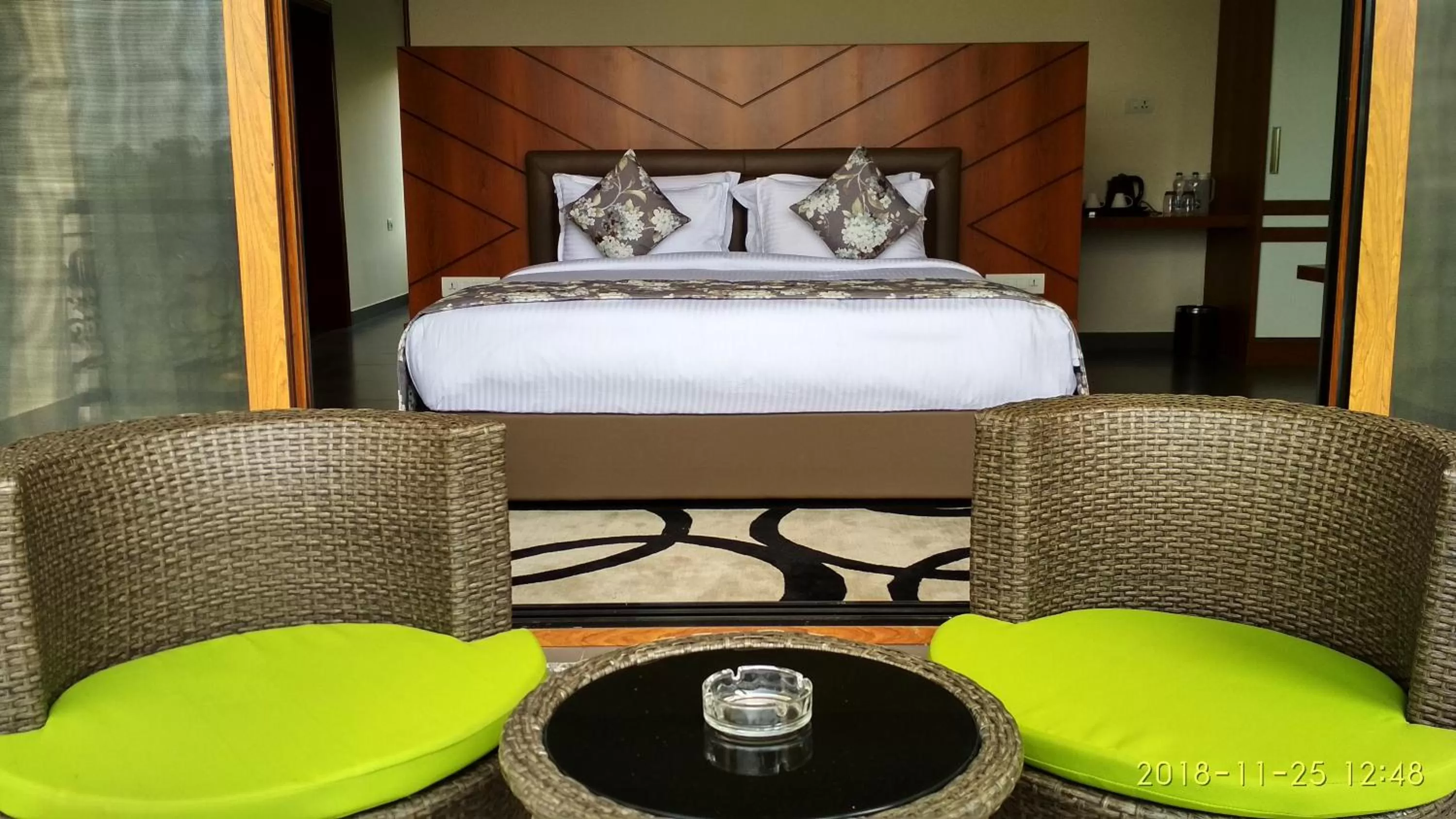 Bedroom, Bed in Vismita County