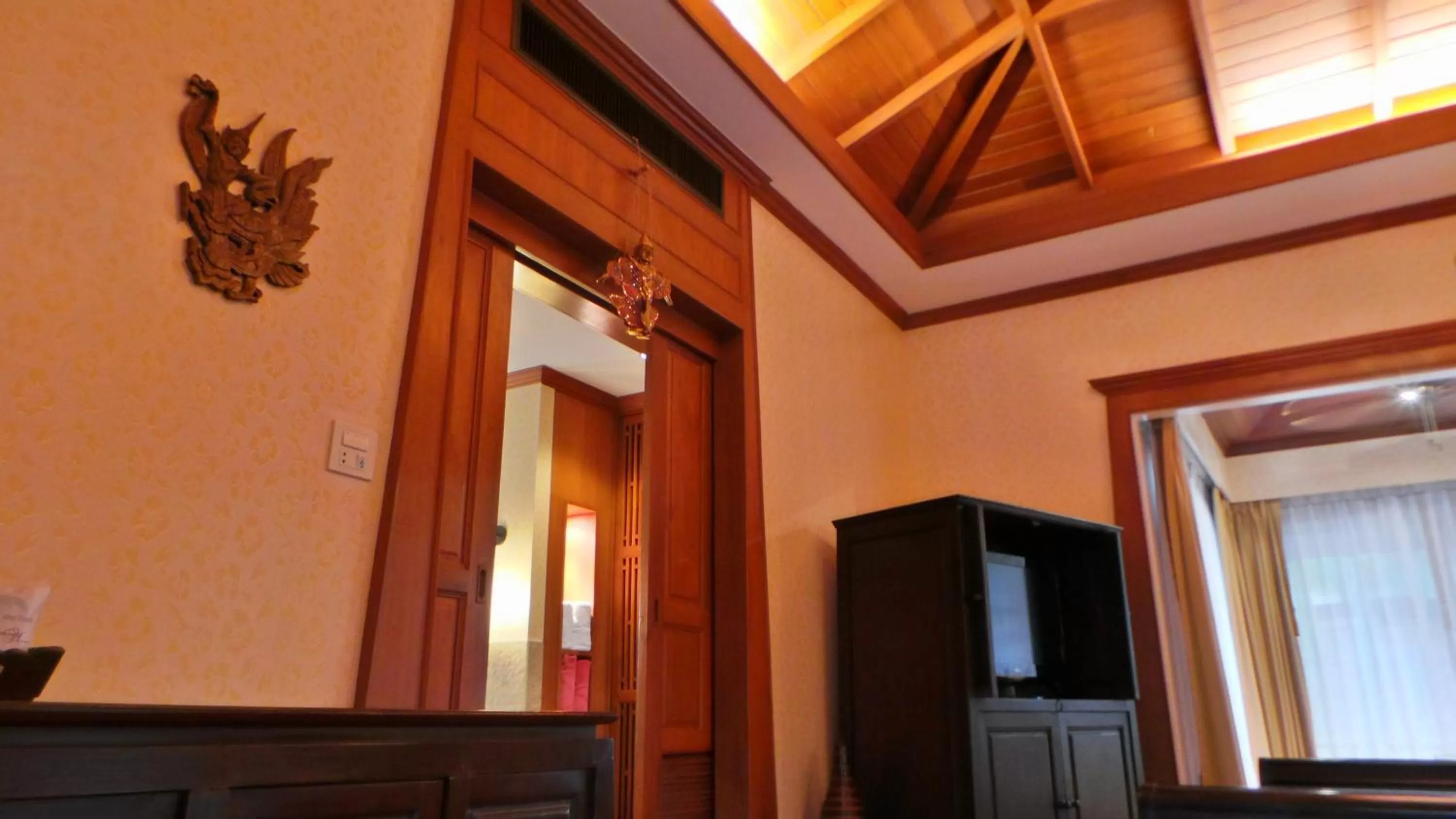 TV and multimedia in Mukdara Beach Villa & Spa Resort