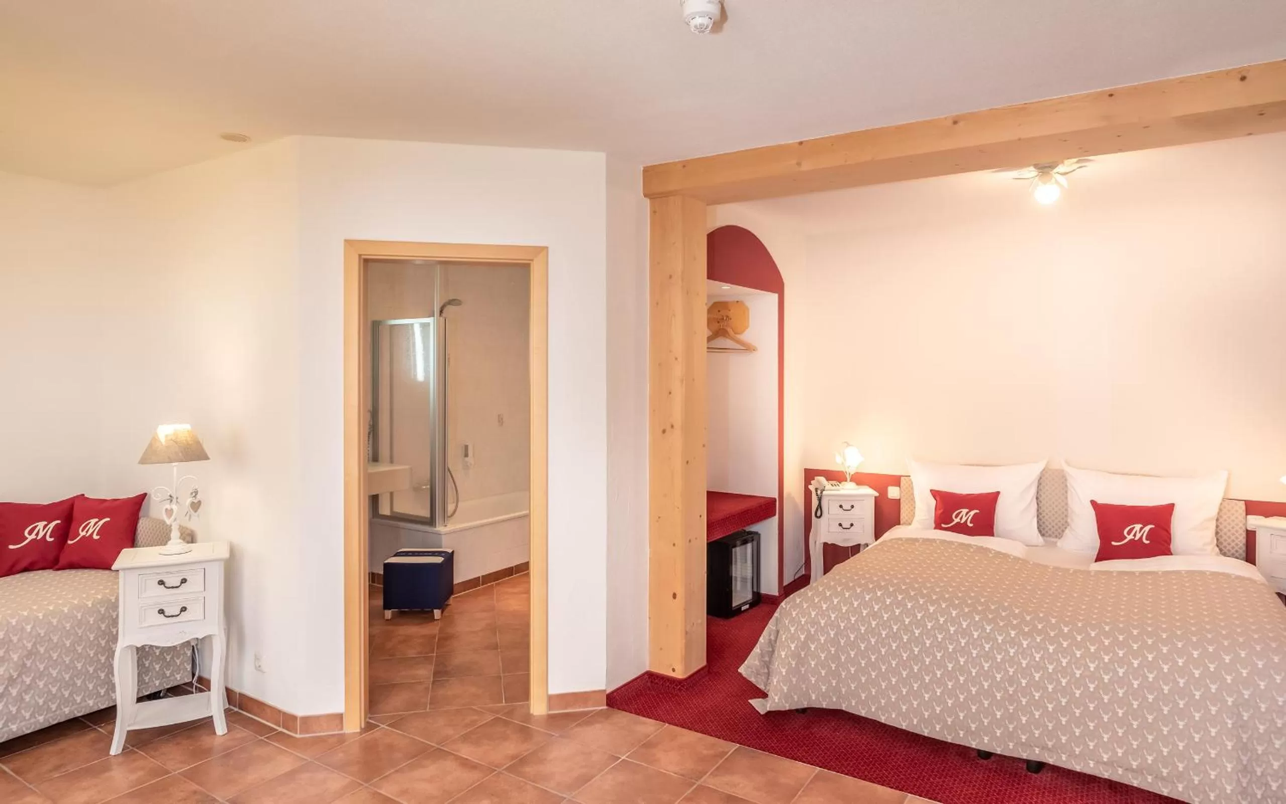 Bed in Hotel Mutz Garni