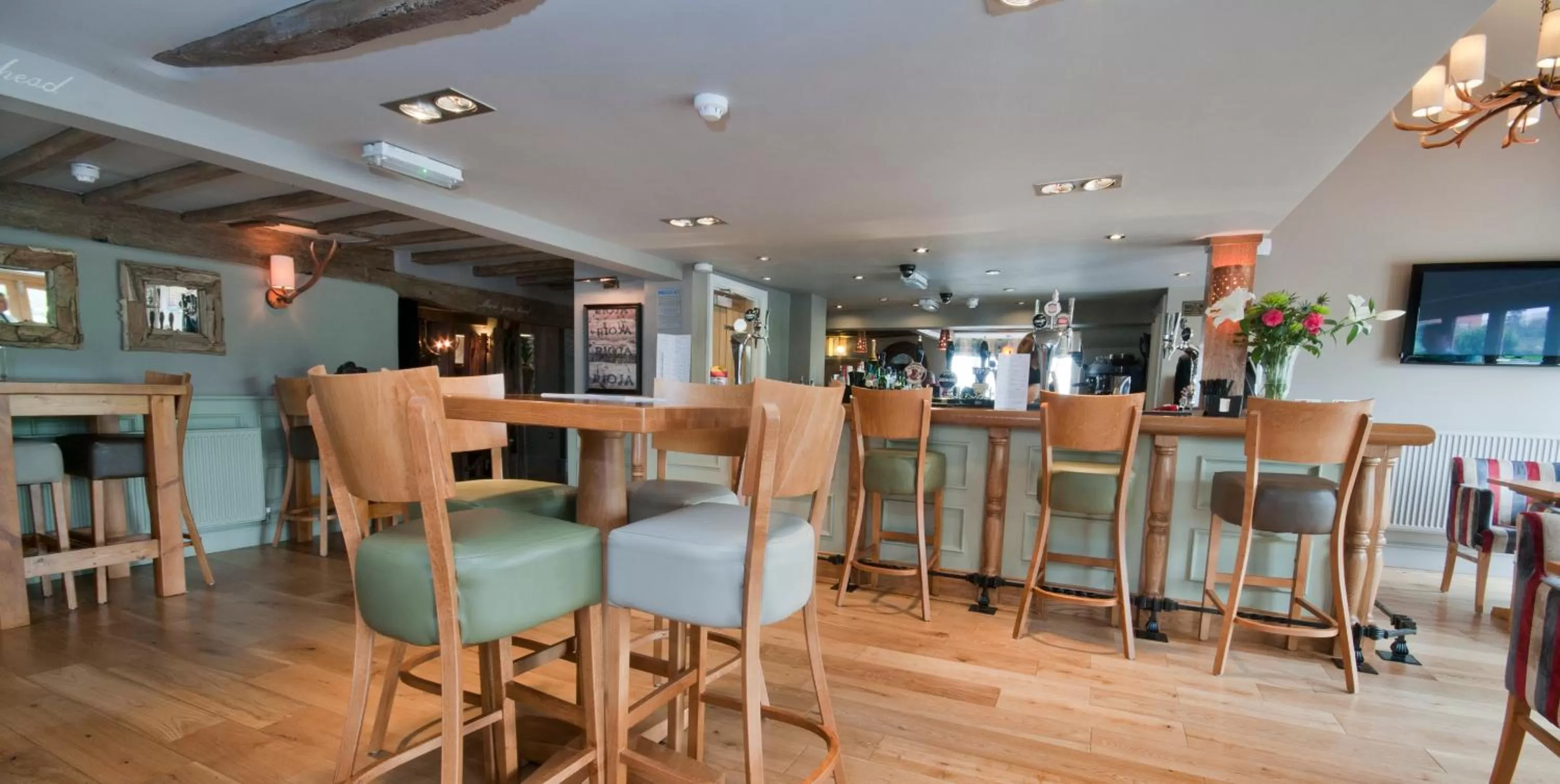 Restaurant/Places to Eat in The Vernon