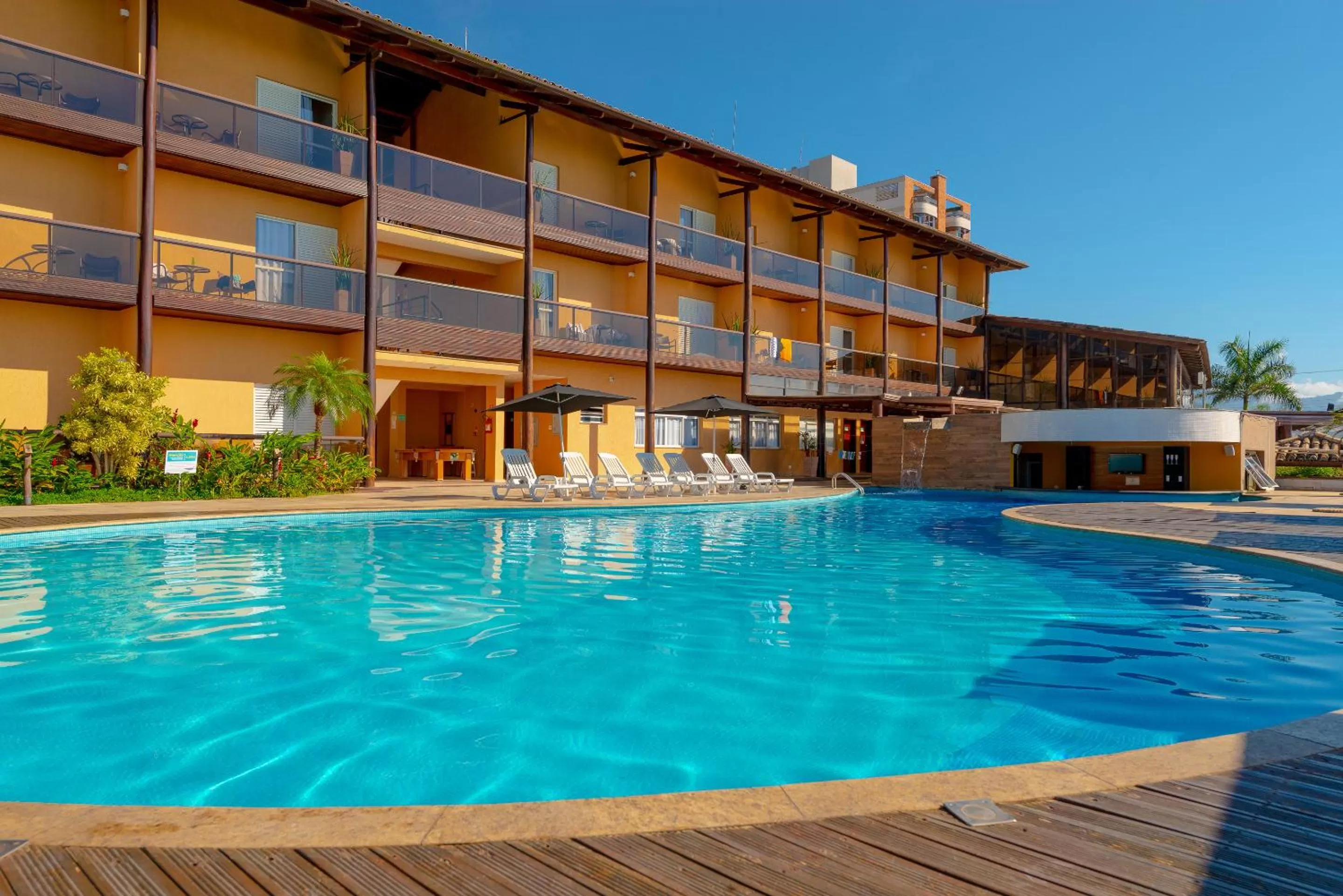 Swimming pool in Hotel Costa Norte Massaguaçu