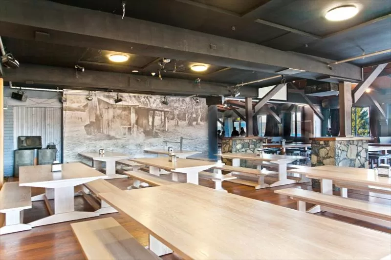 Lounge or bar in Lake Jindabyne Hotel