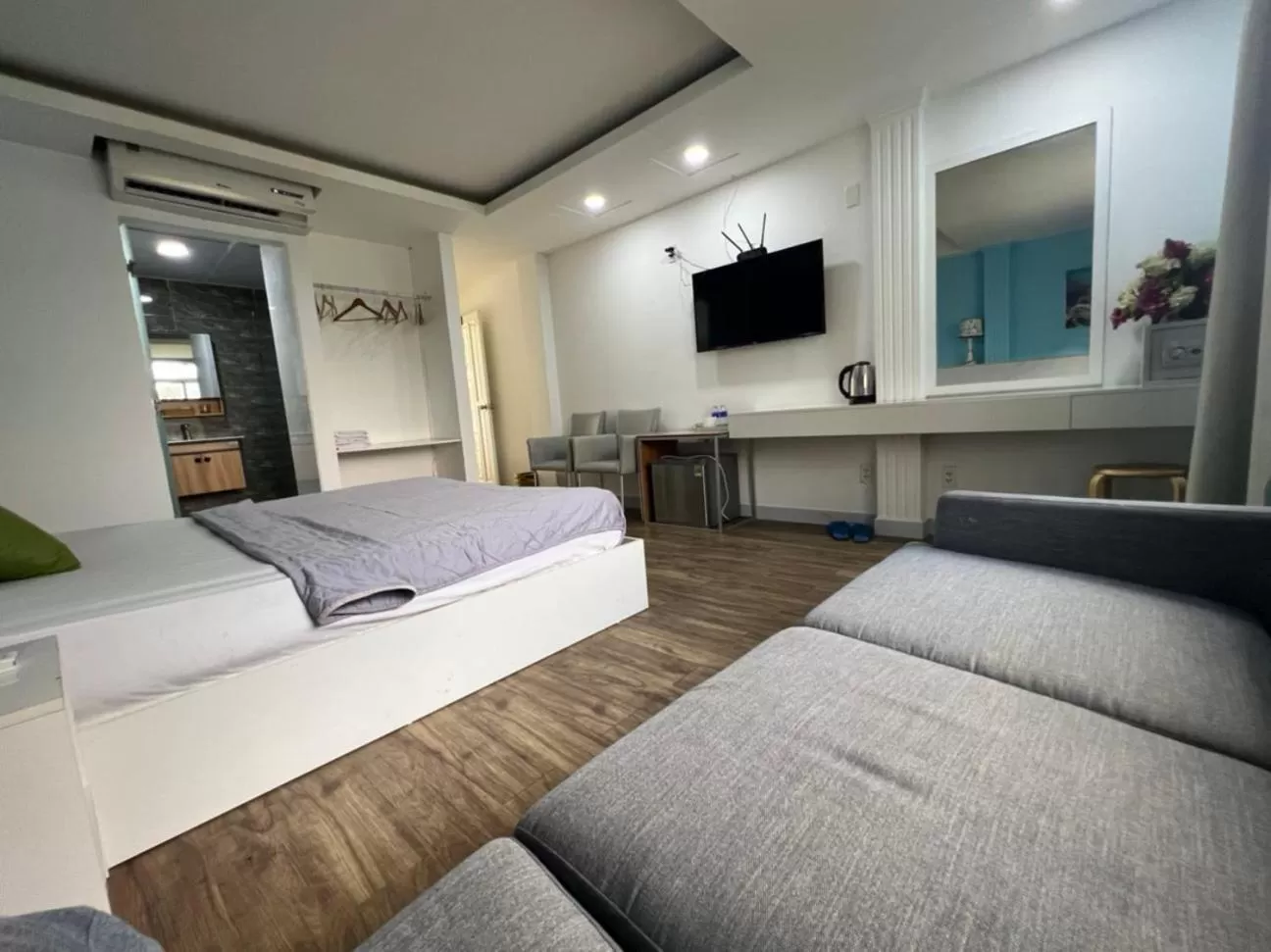 Communal lounge/ TV room, Bed in Nouveau Happy Inn - Bến Thành