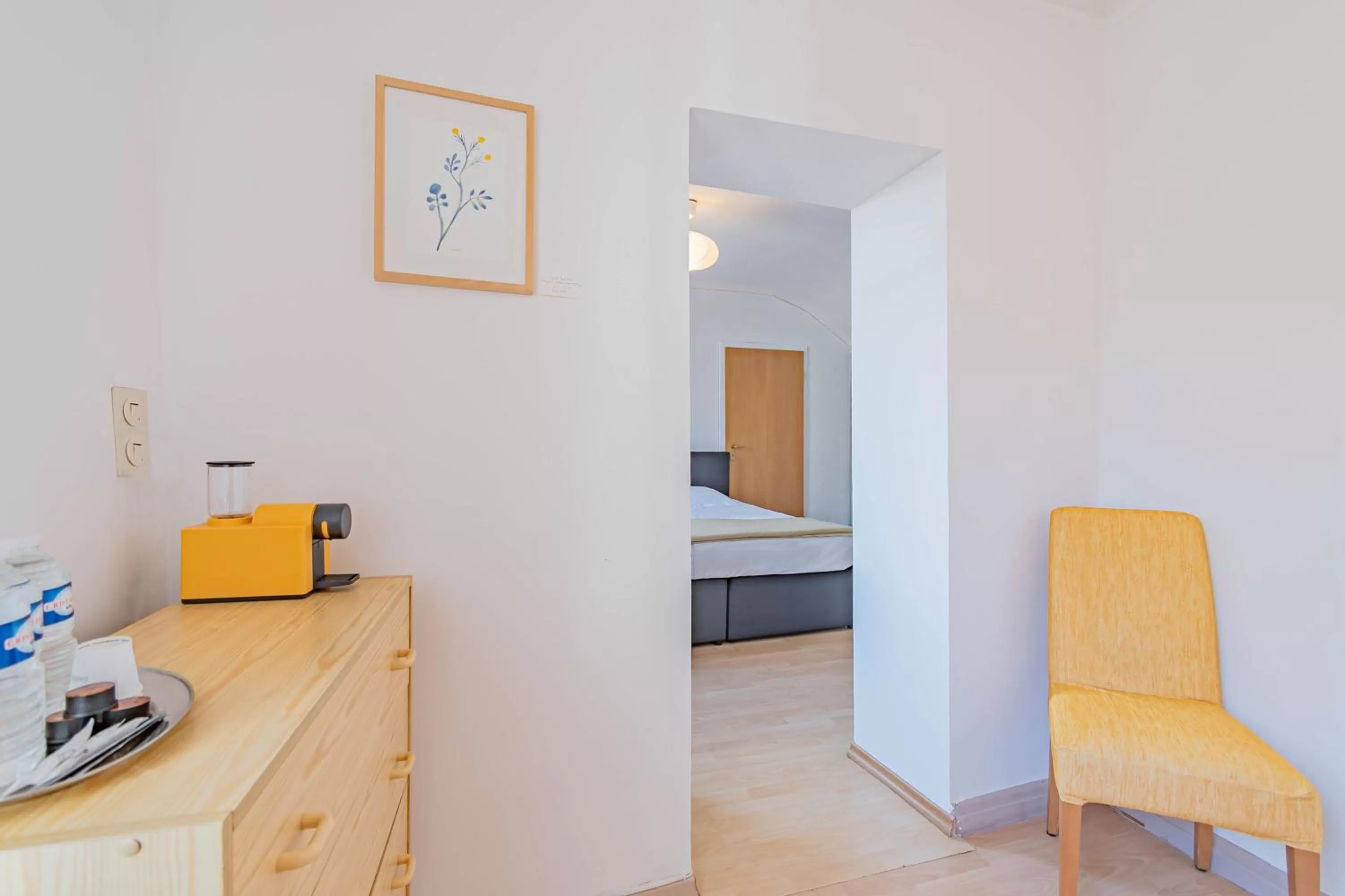 Coffee/tea facilities in Hôtel Le Petit Poète