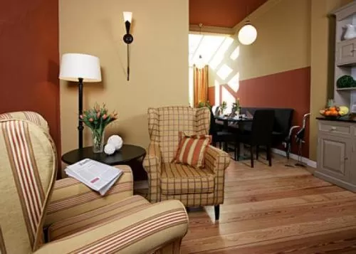 Seating area in Arthotel ANA Residence Bremen