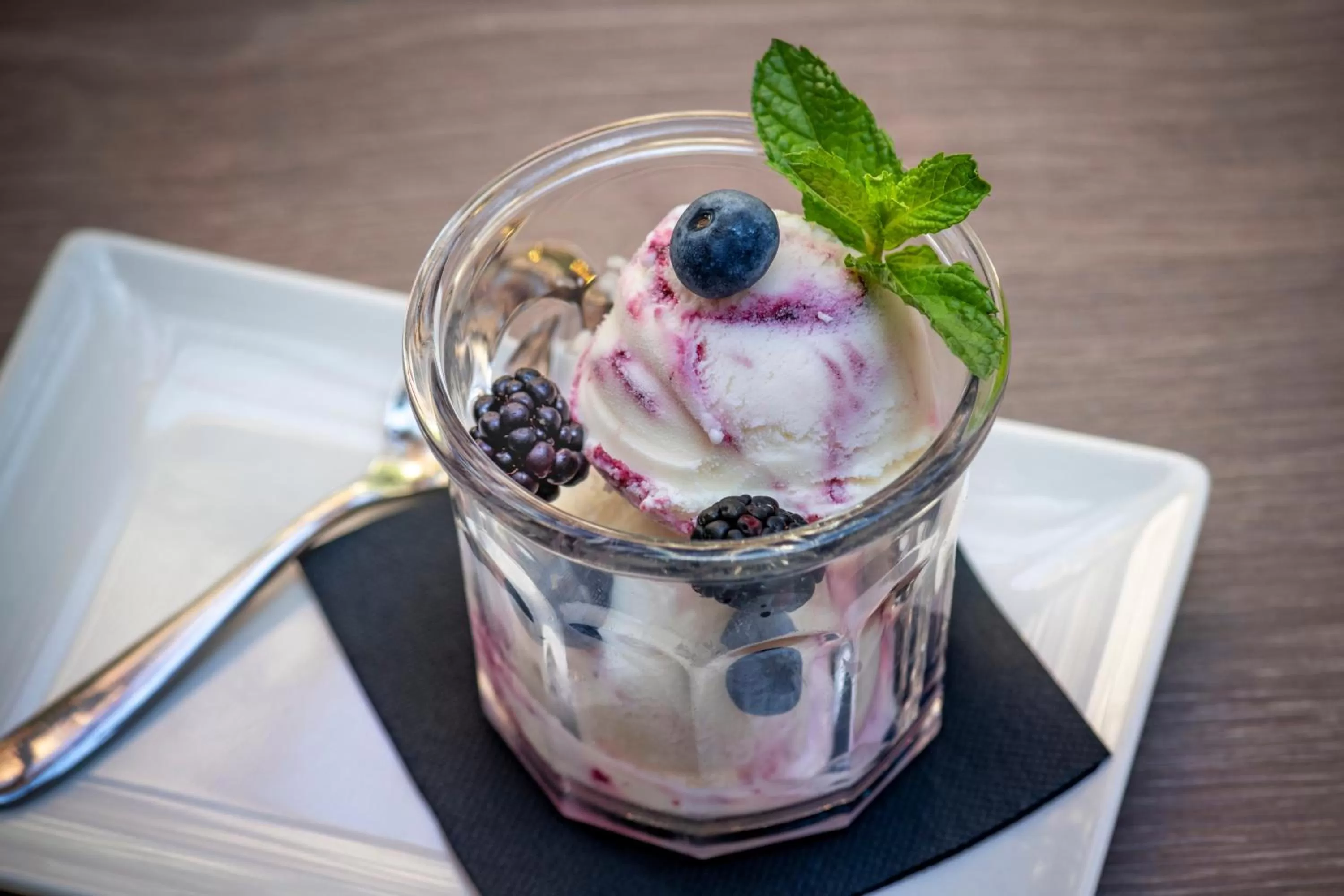 Restaurant/places to eat in Hotel SERHS Rivoli Rambla