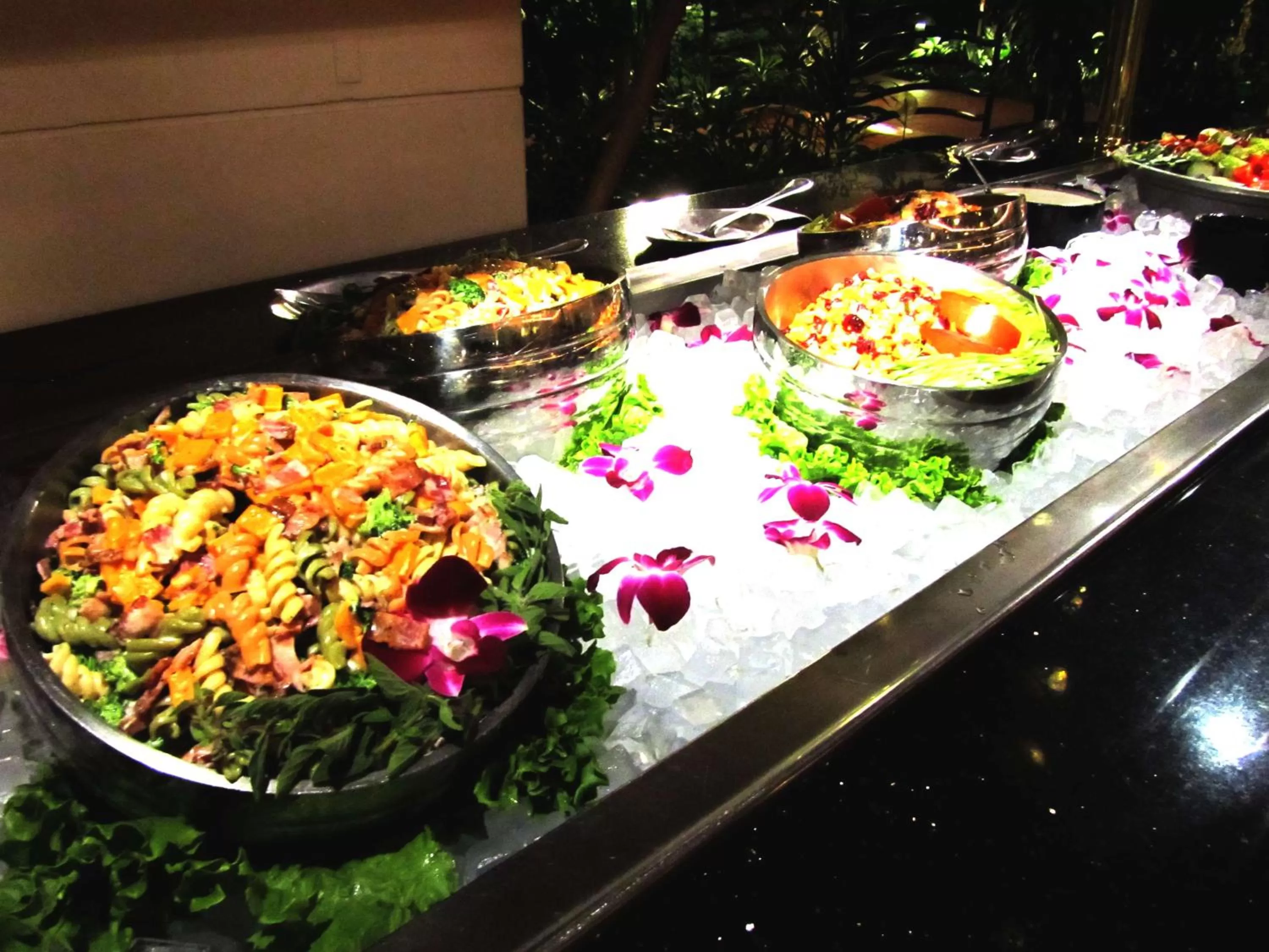 Restaurant/places to eat in Embassy Suites by Hilton Richmond