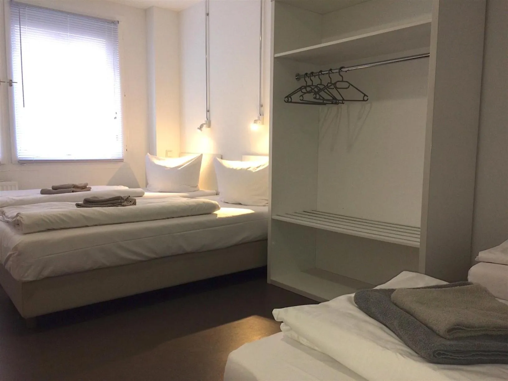 Bed in BNB near Brandenburg Gate - Rooms & Apartments