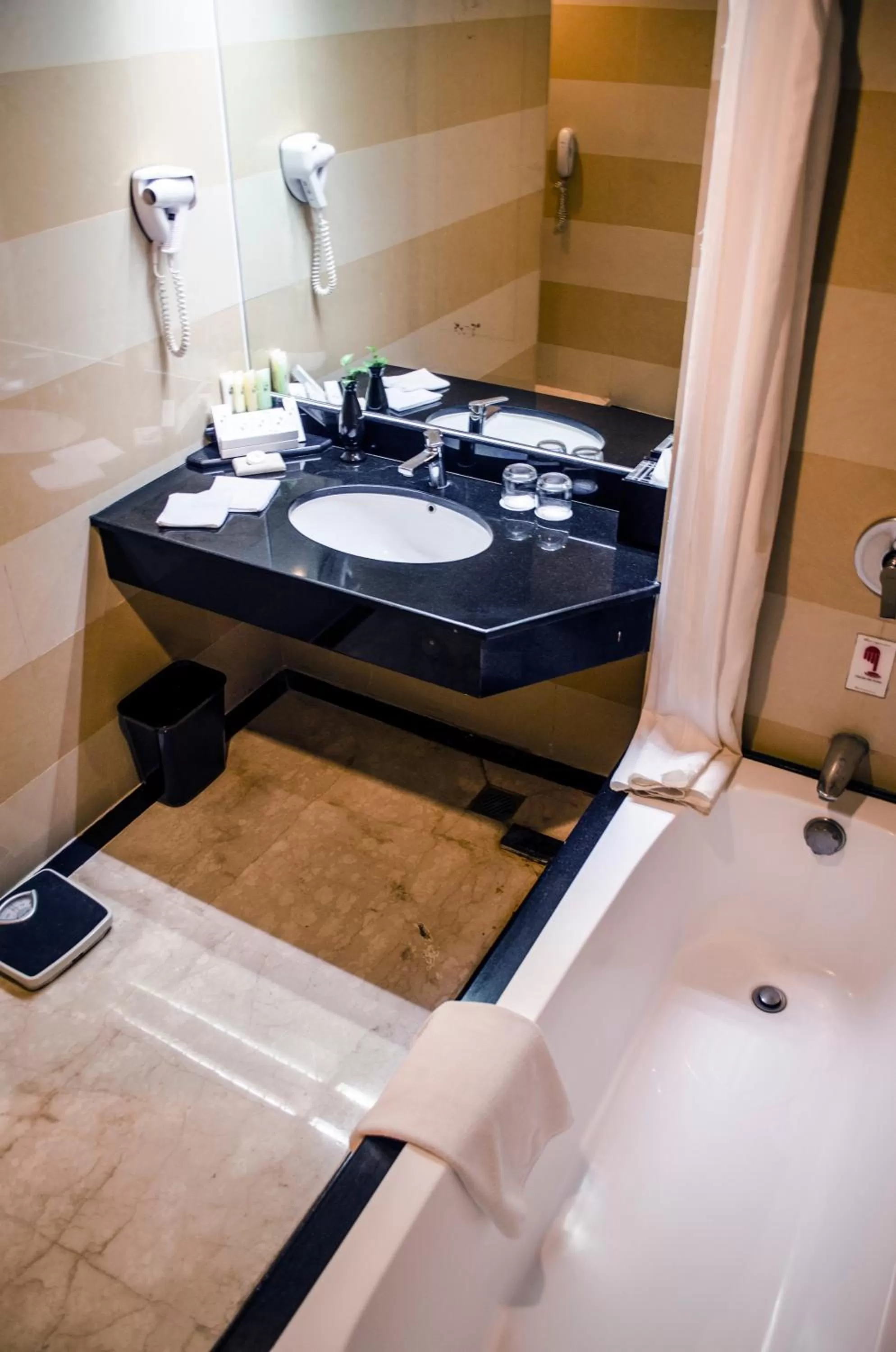 Bathroom, Bed in Swiss-Belhotel Maleosan Manado