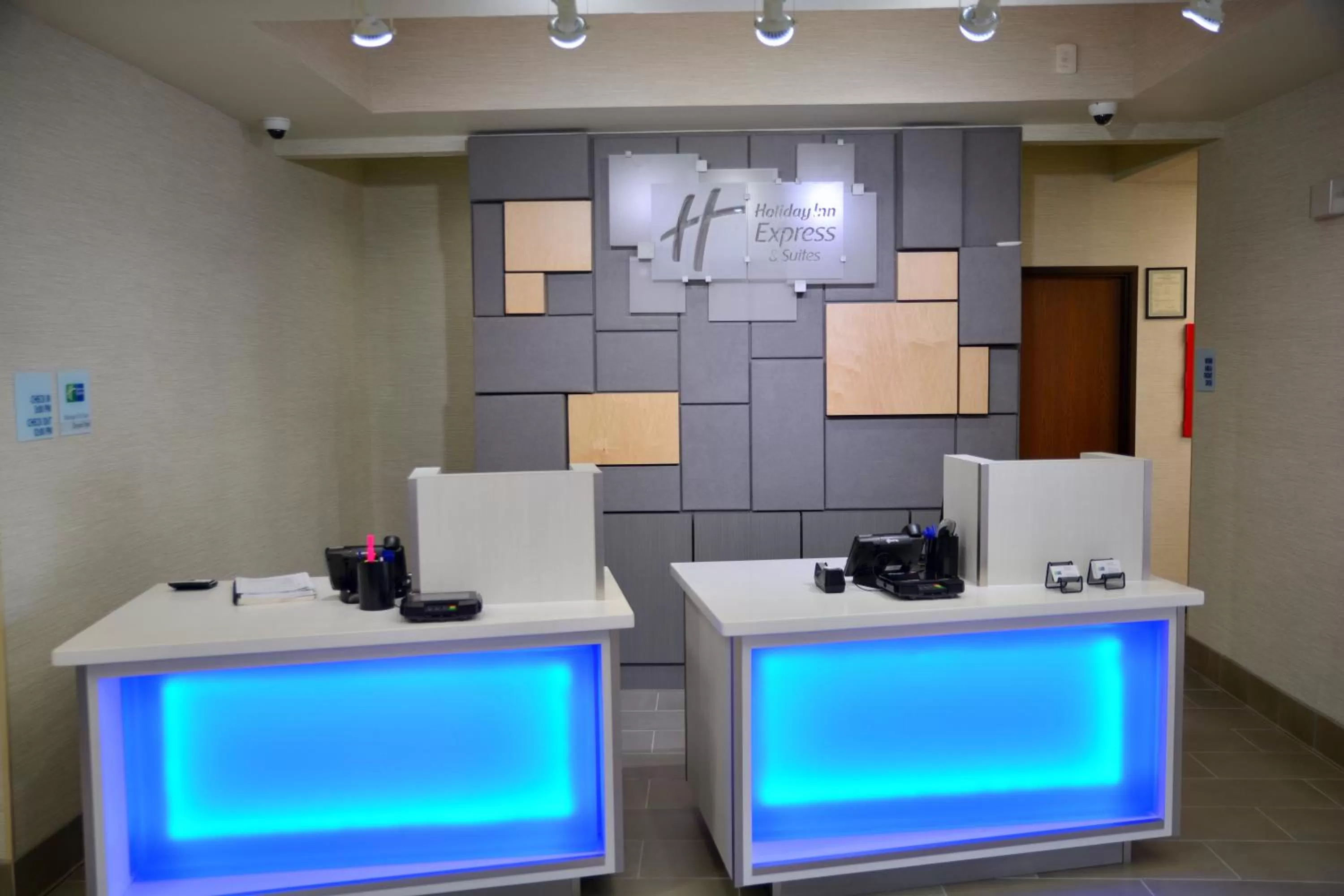 Property building in Holiday Inn Express Tomball by IHG