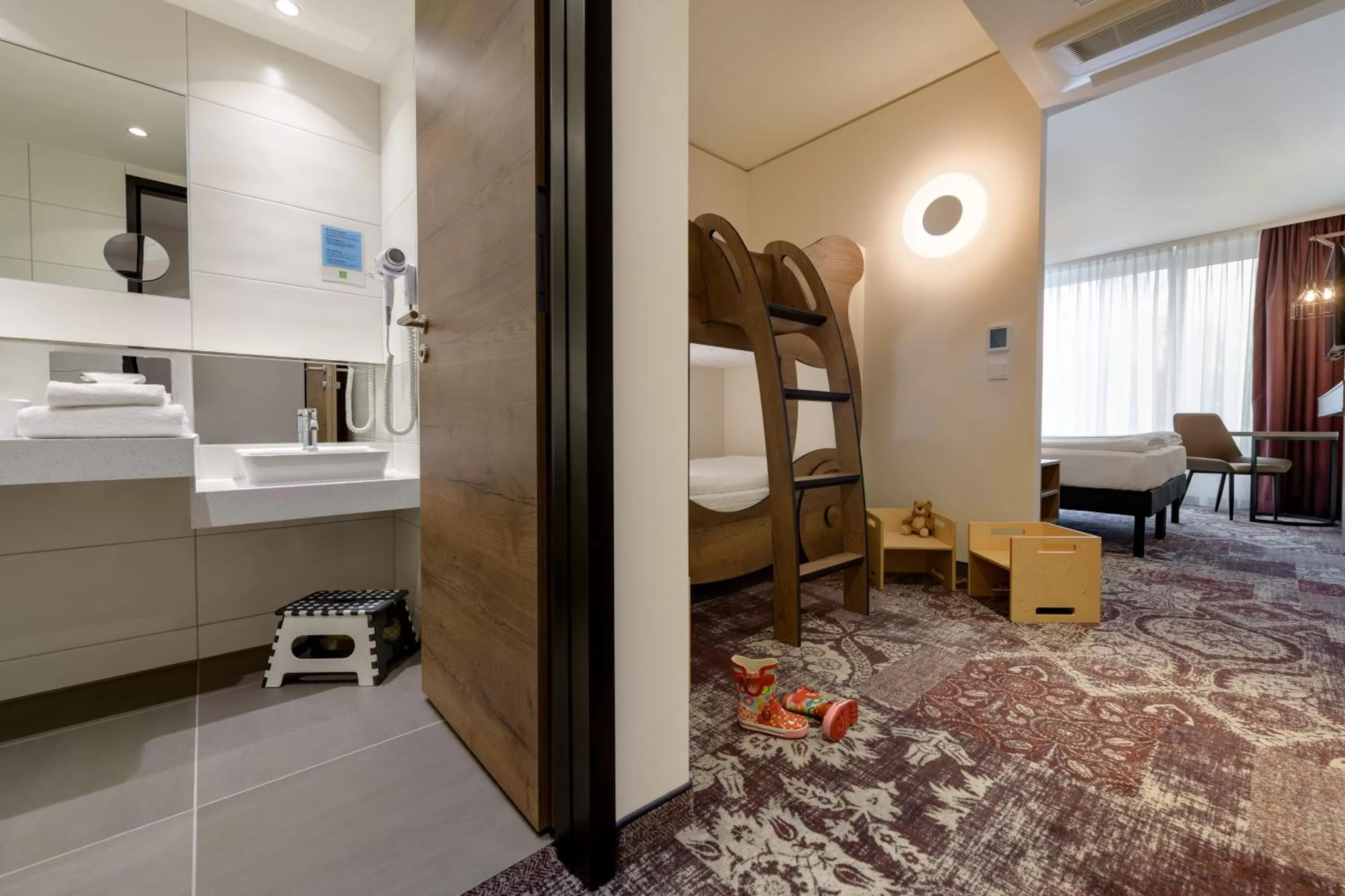 Bathroom, Bed in ibis Styles Coburg