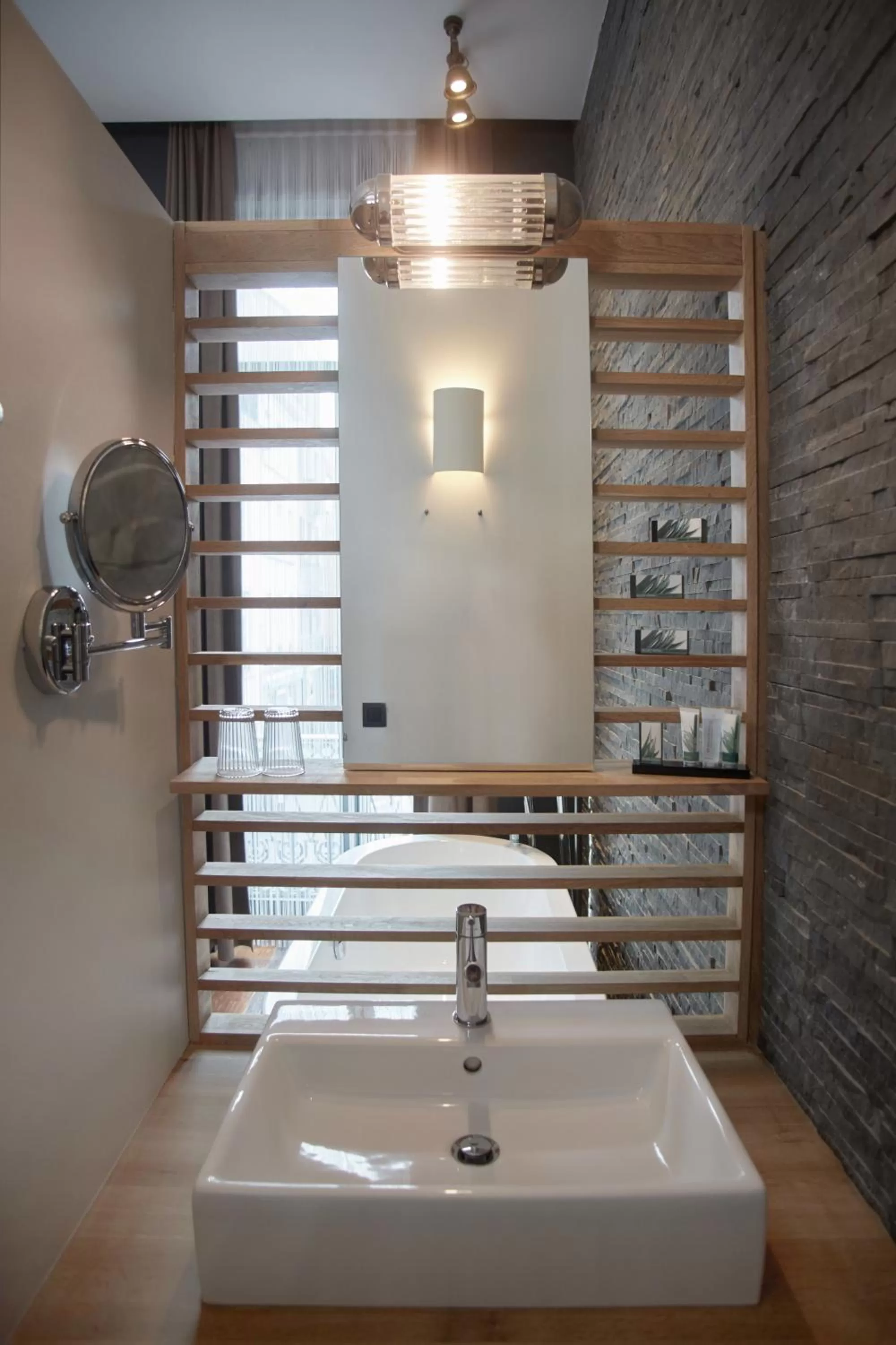 Shower in Boutique Hotel Saint-Géry