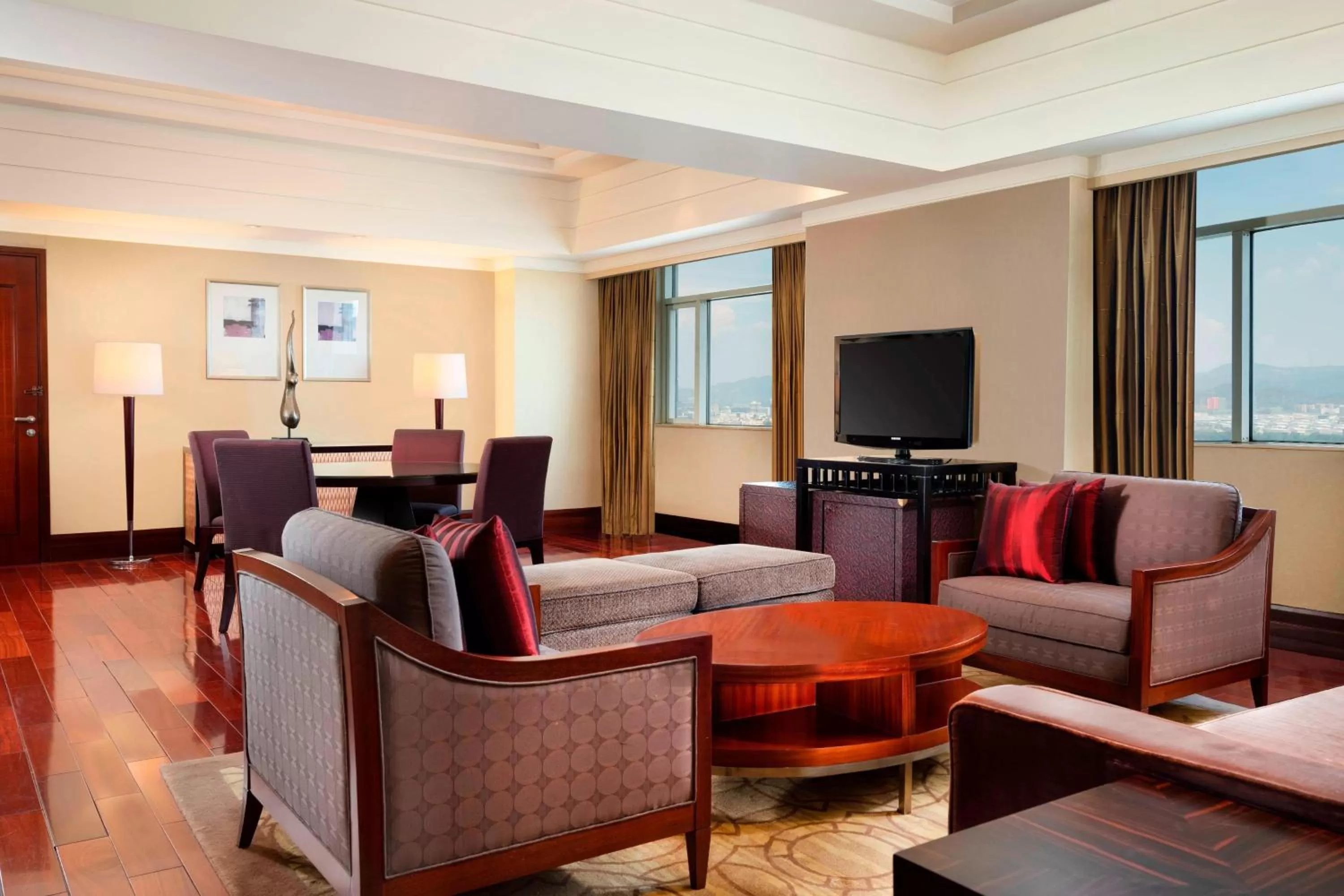 Living room in Sheraton Dongguan Hotel