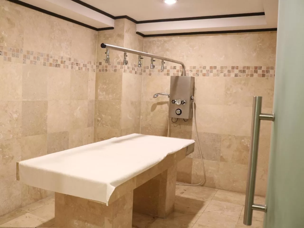 Massage in Camino Real Antigua