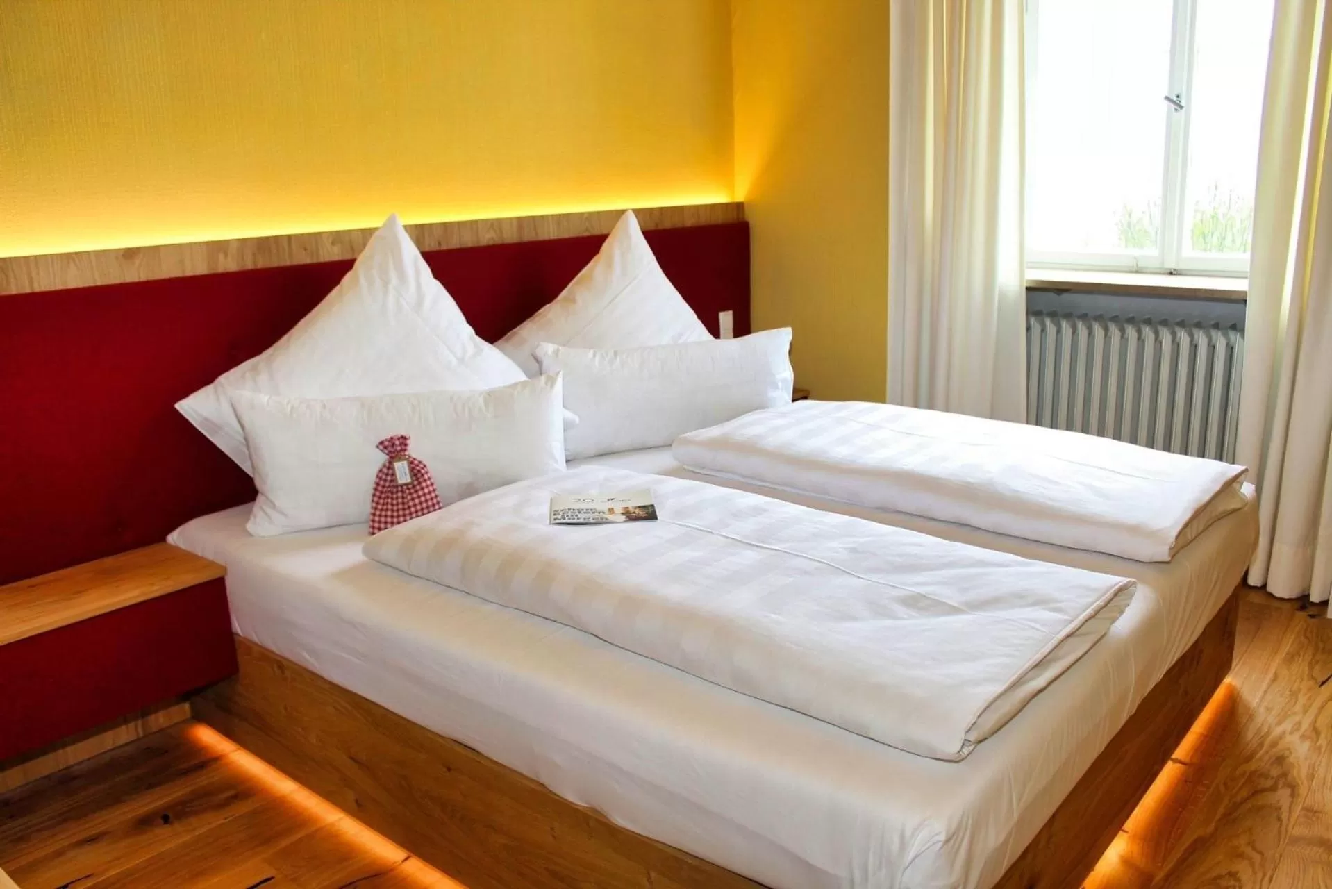 Bed in BioHotel Schloss Kirchberg