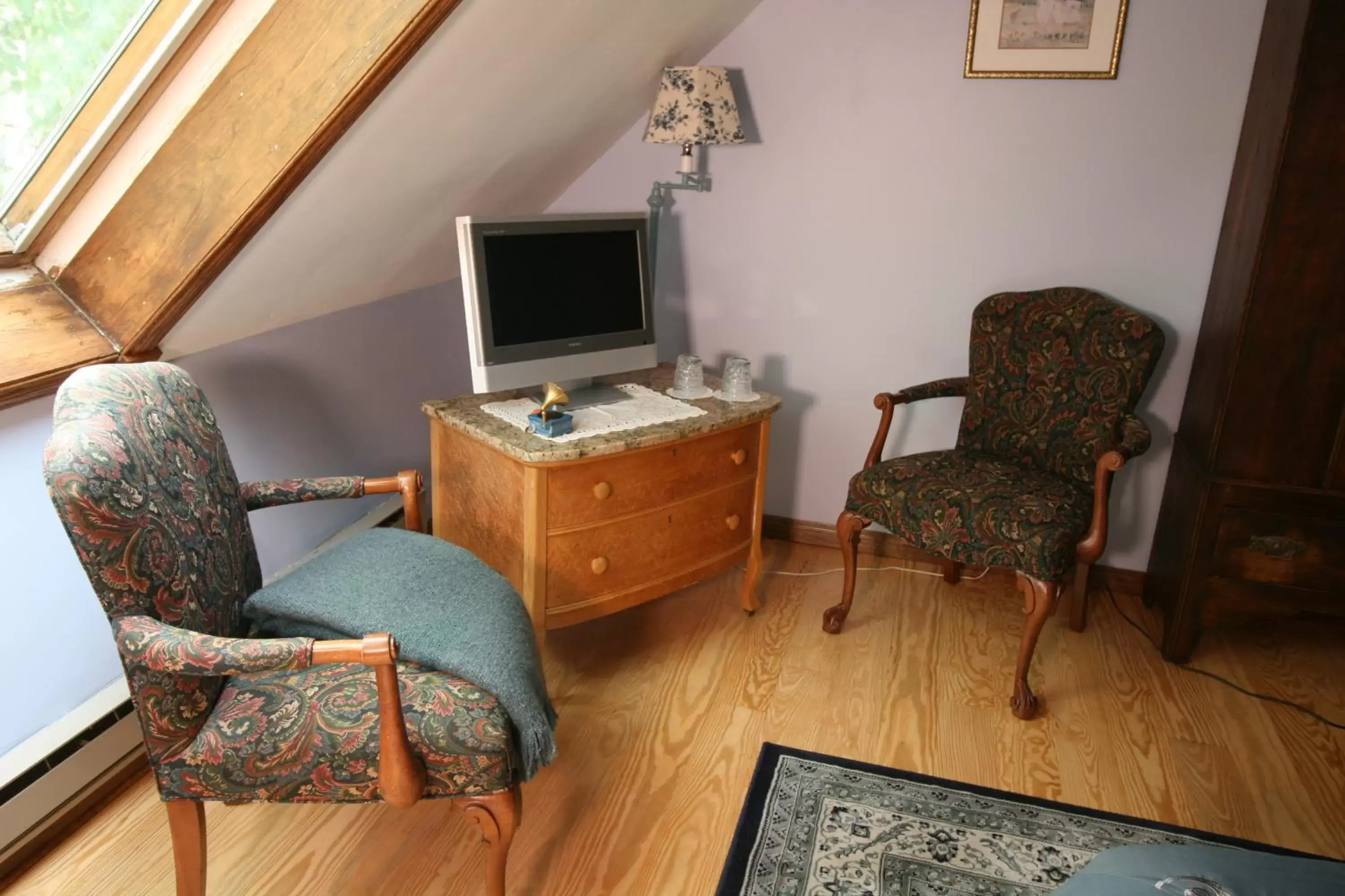 King Room in The Governor's Inn King Room in The Governor's Inn
