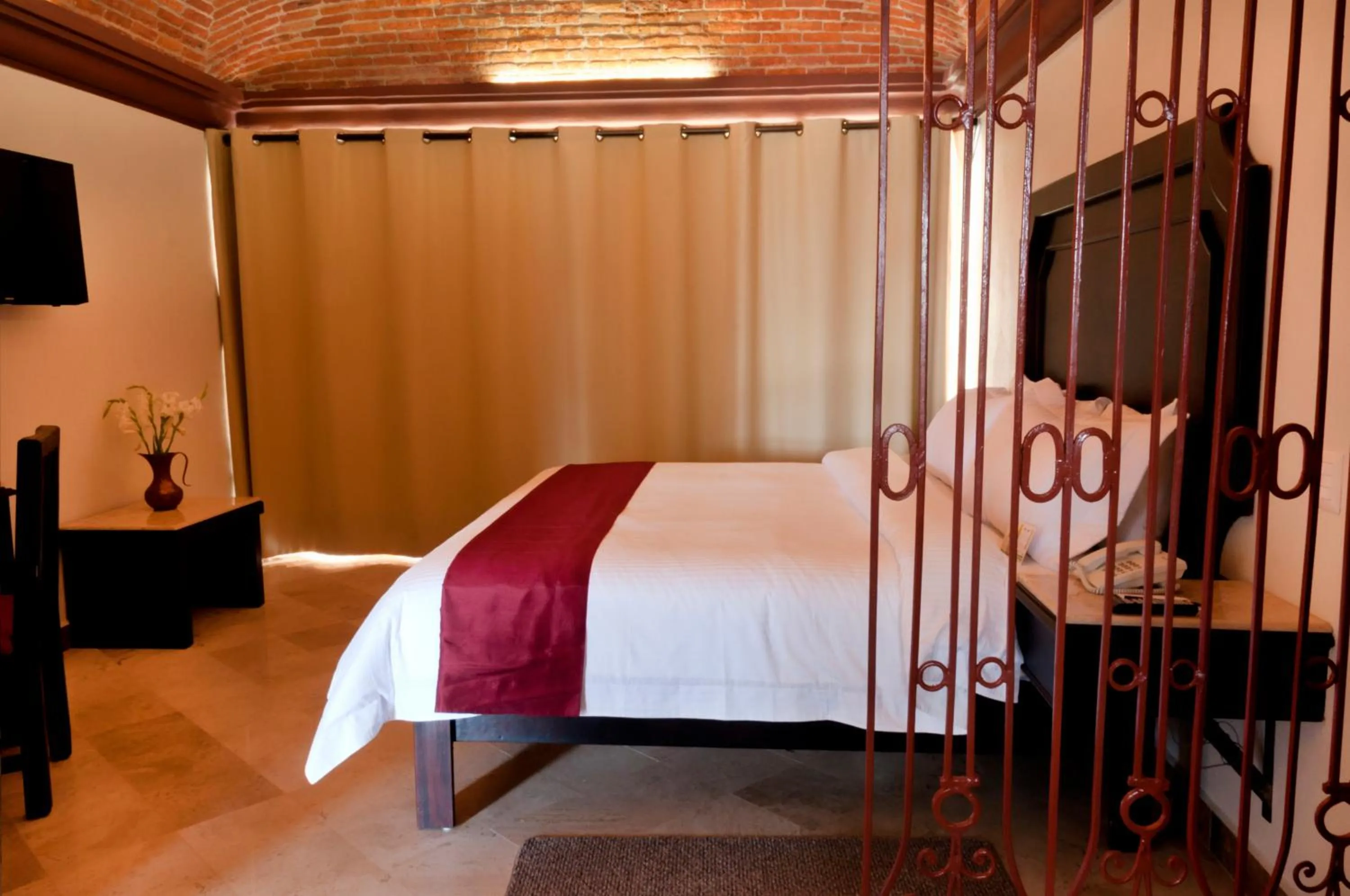 Bedroom, Bed in Imperio De Angeles